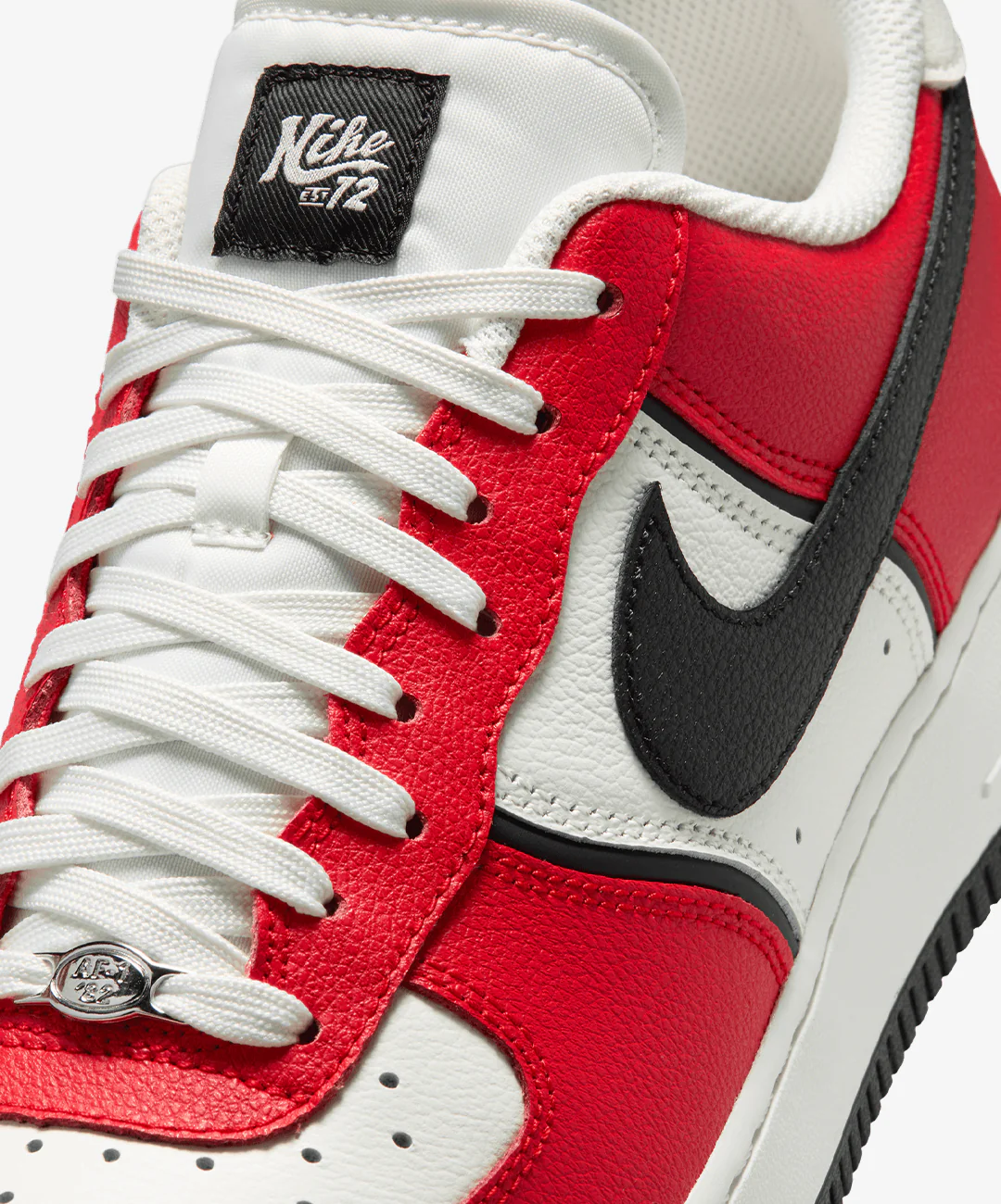 Nike | AIR FORCE 1 '07 LV8 { UNIVERSITY RED/BLACK-SAIL - Image 5