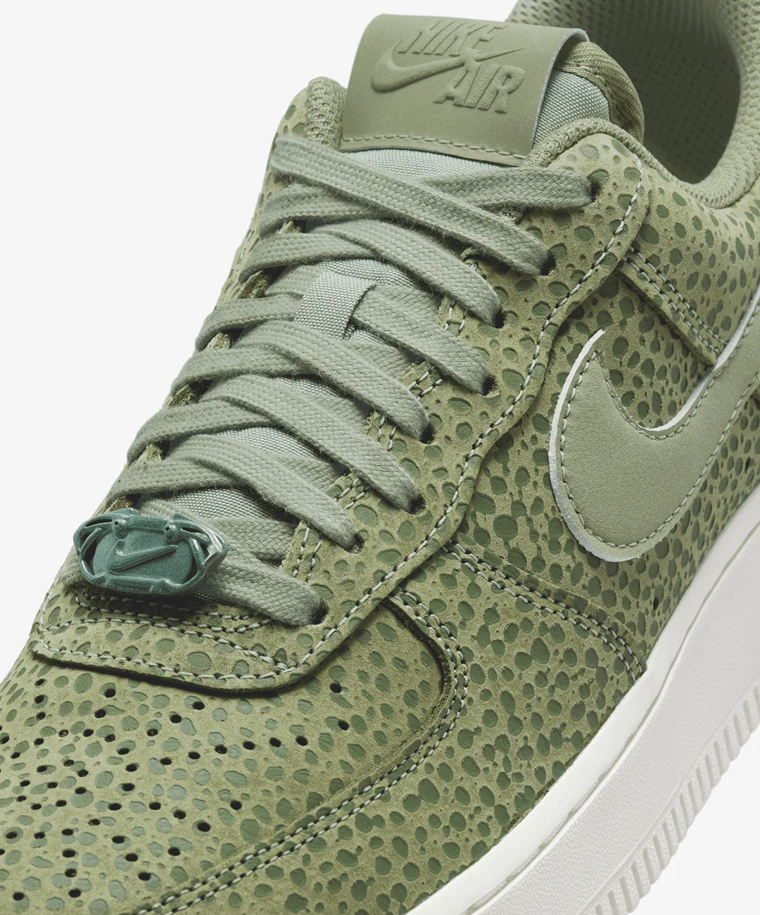 Nike | AIR FORCE 1 '07 PREMIUM { SESAME/OIL GREEN-LIGHT BONE - Image 5