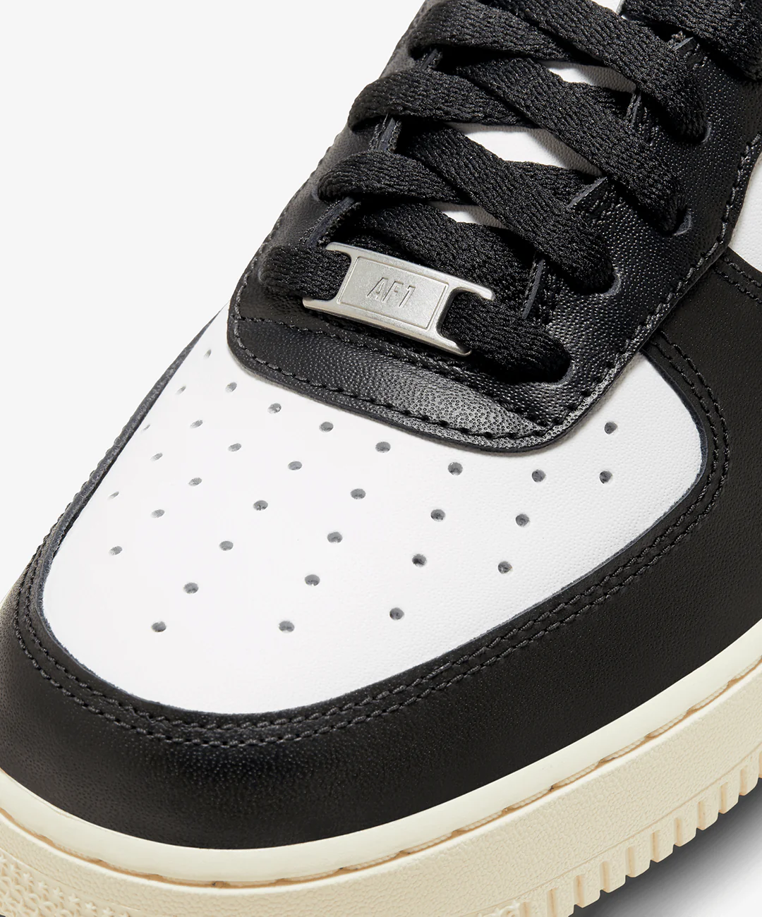 Nike | AIR FORCE 1 '07 { WHITE/LIGHT SILVER-COCONUT MILK-BLACK - Image 5