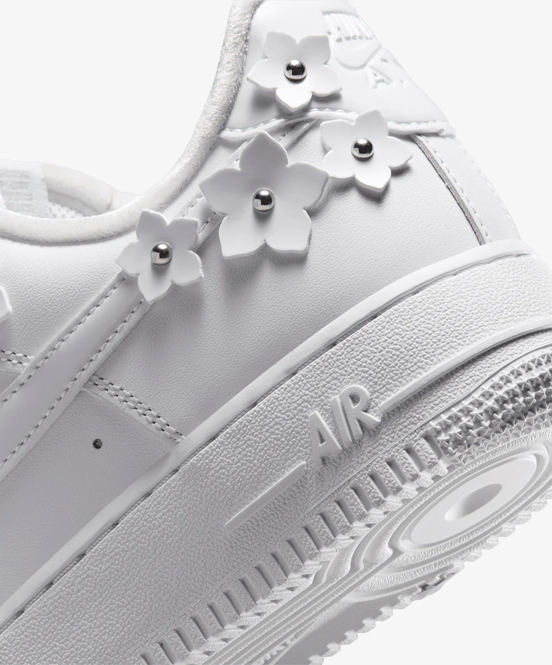 Nike | AIR FORCE 1 '07 { WHITE/WHITE-WOLF GREY-METALLIC SILVER - Image 5