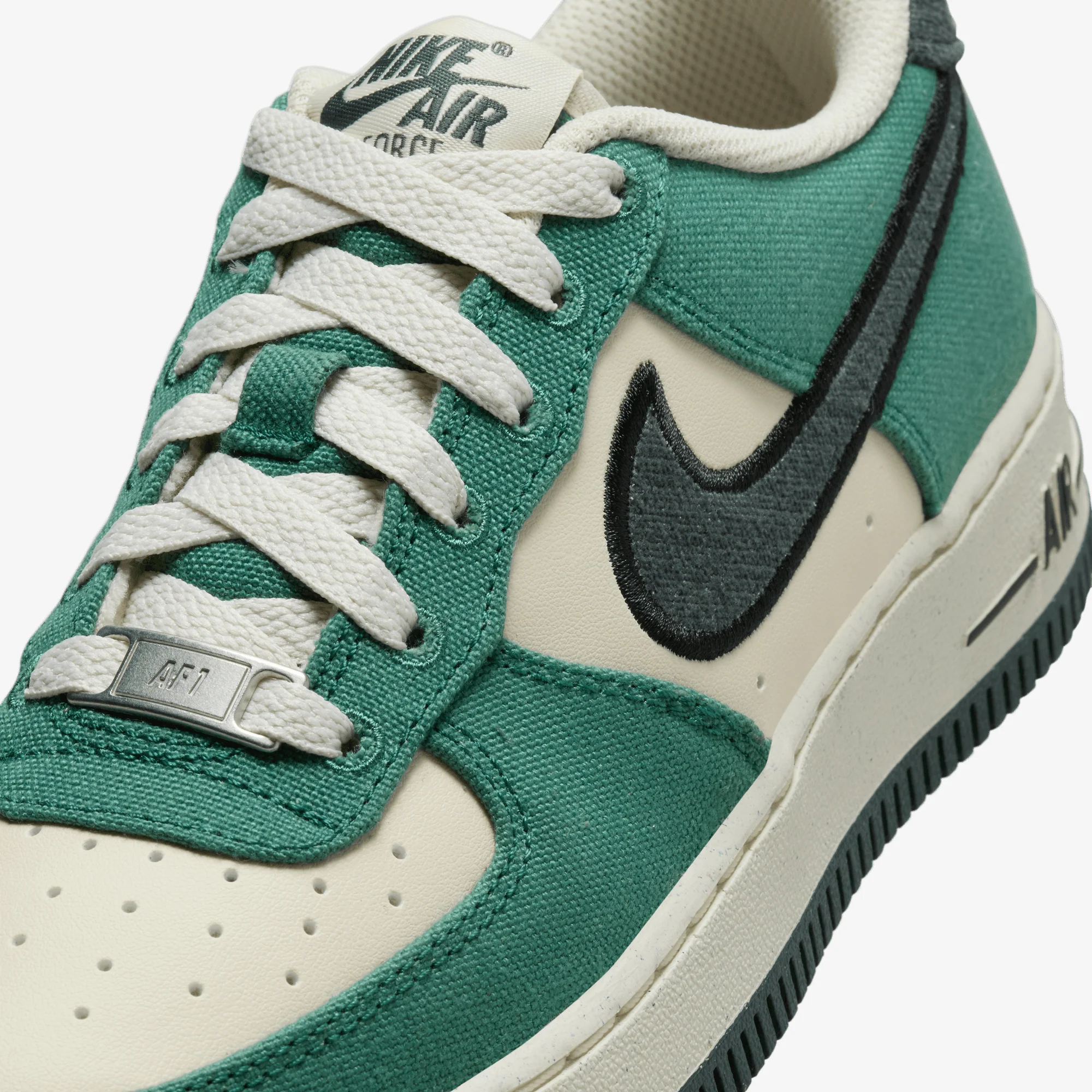 NIKE | AIR FORCE 1 LV8 (GS) { COCONUT MILK/VINTAGE GREEN-BICOASTAL - Image 6
