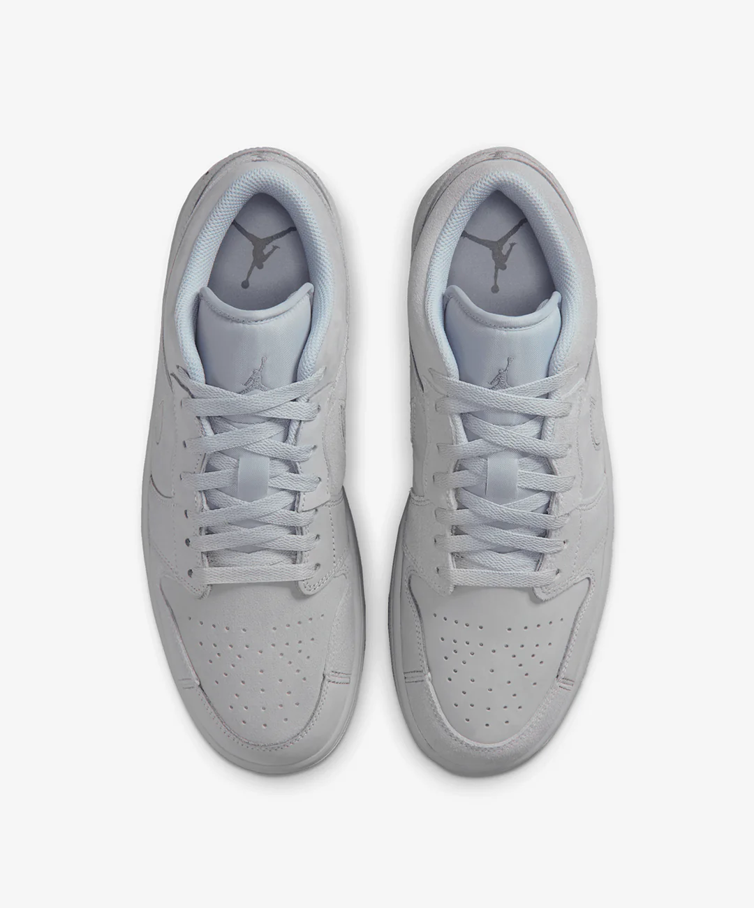 JORDAN | AIR JORDAN 1 LOW SE CRAFT { WOLF GREY/WOLF GREY-SMOKE GREY - Image 2