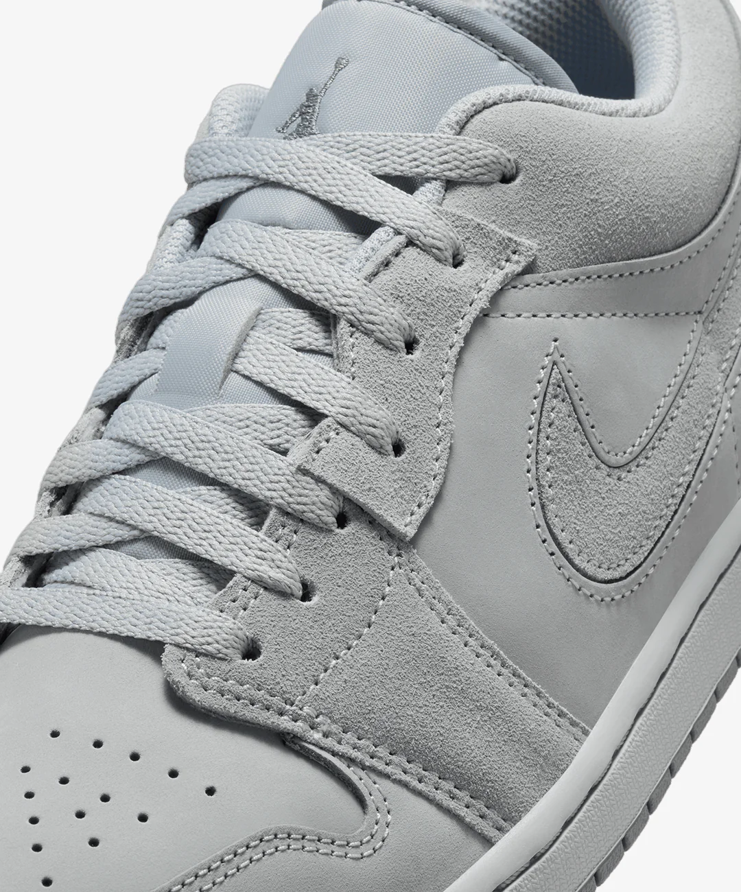 JORDAN | AIR JORDAN 1 LOW SE CRAFT { WOLF GREY/WOLF GREY-SMOKE GREY - Image 5