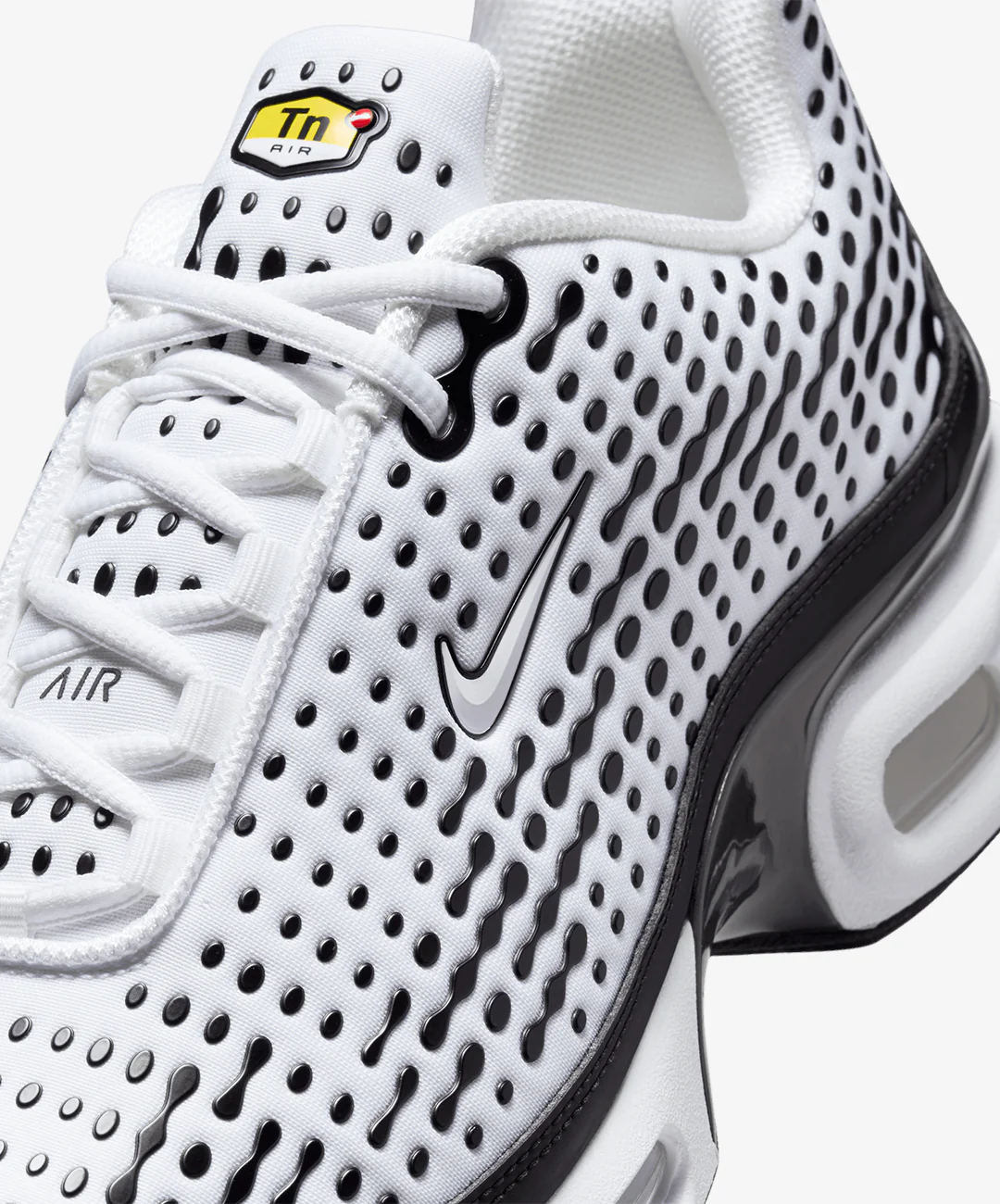 NIKE | AIR MAX PLUS VII { WHITE/WHITE-BLACK-SMOKE GREY - Image 6
