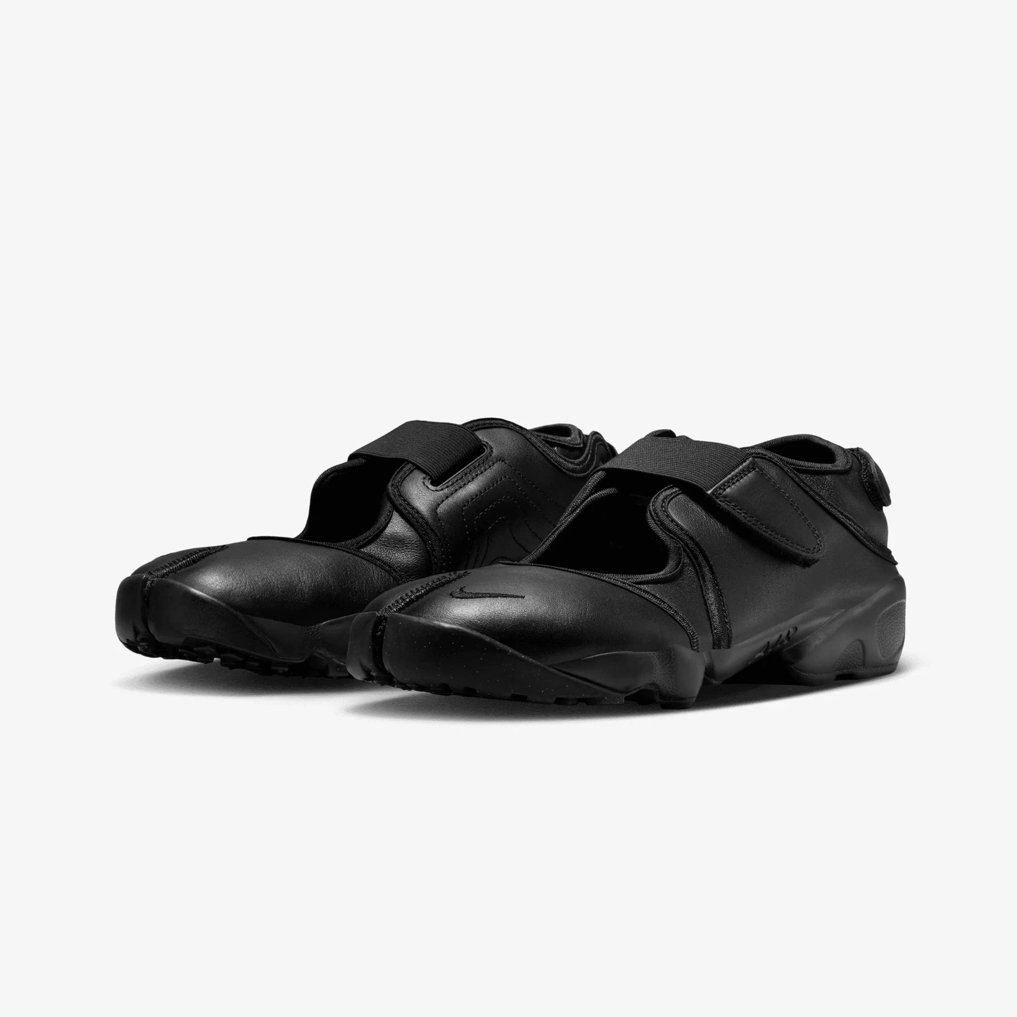 NIKE | AIR RIFT { BLACK/BLACK - Image 3