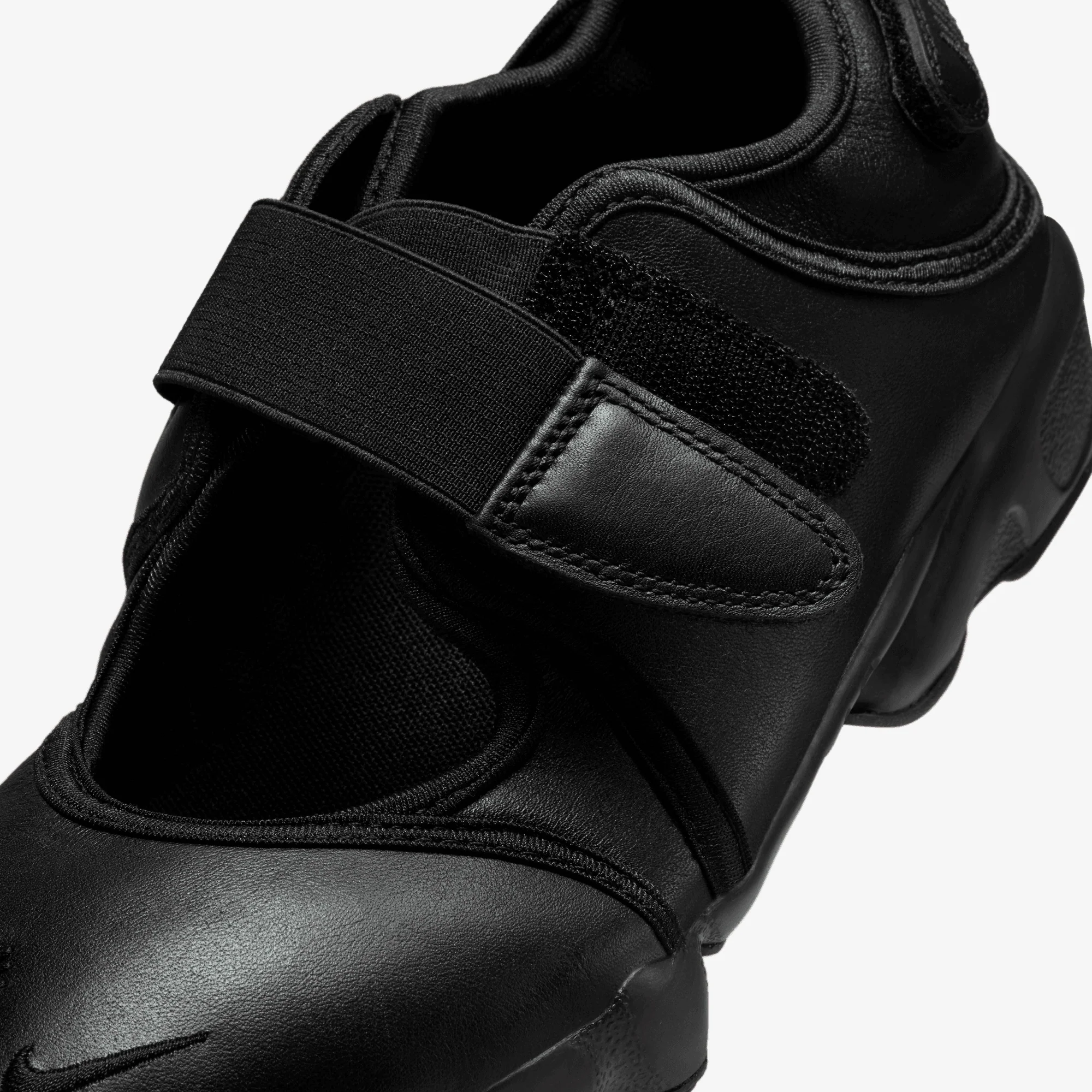 NIKE | AIR RIFT { BLACK/BLACK - Image 5