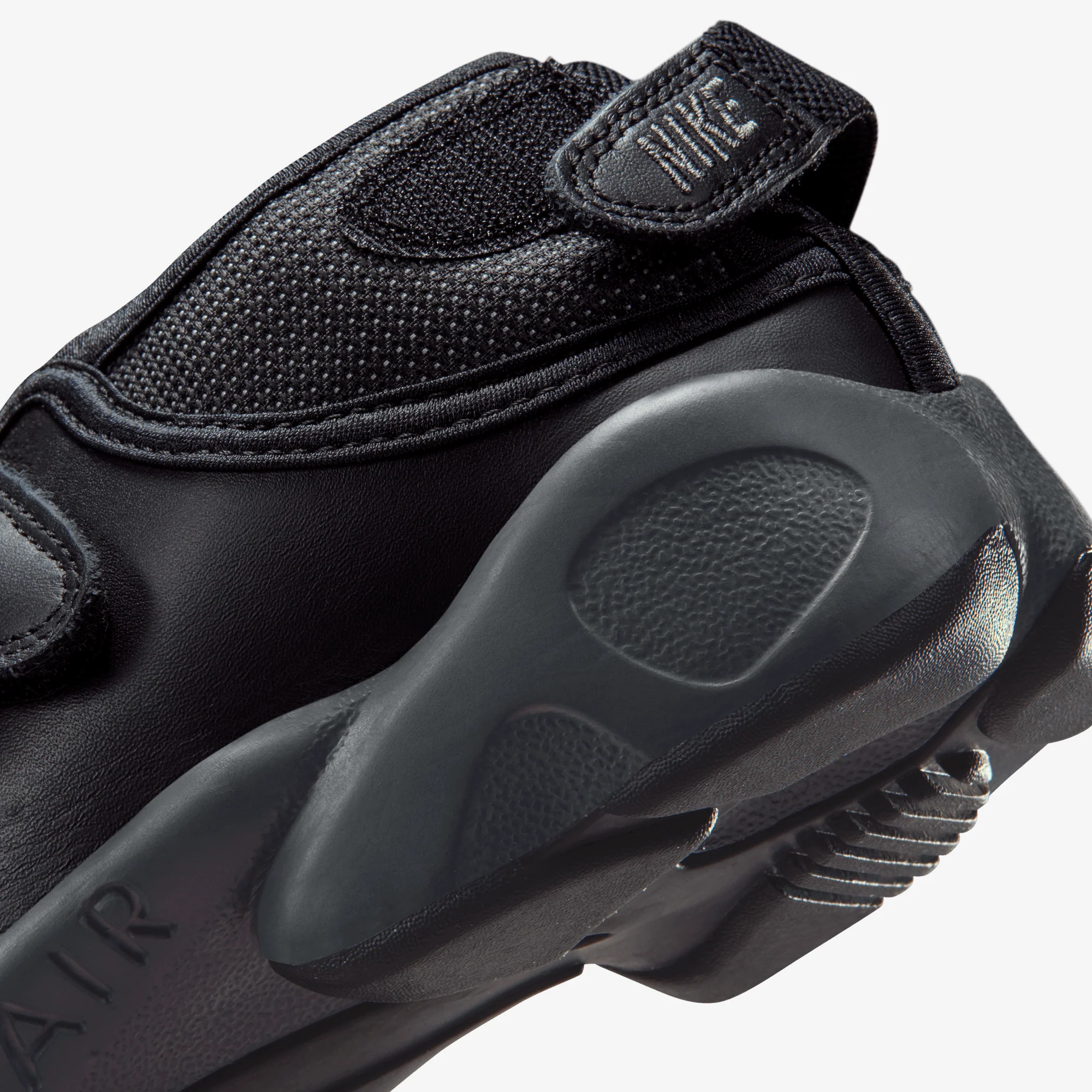 NIKE | AIR RIFT { BLACK/IRON GREY-REFLECT SILVER - Image 6
