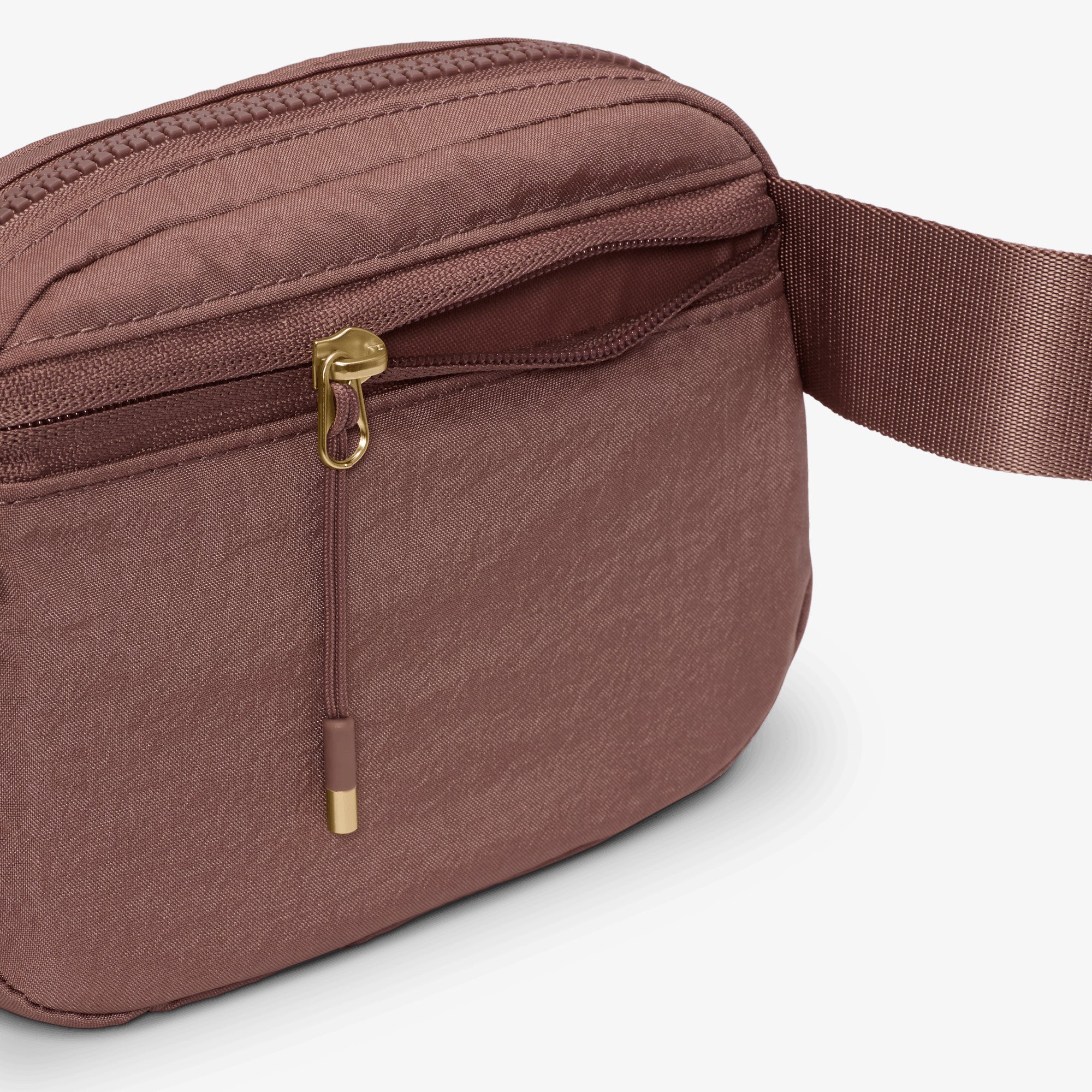 NIKE | AURA CROSSBODY BAG (2L) { SMOKEY MAUVE/LT TRNSPRNT GLD - Image 2