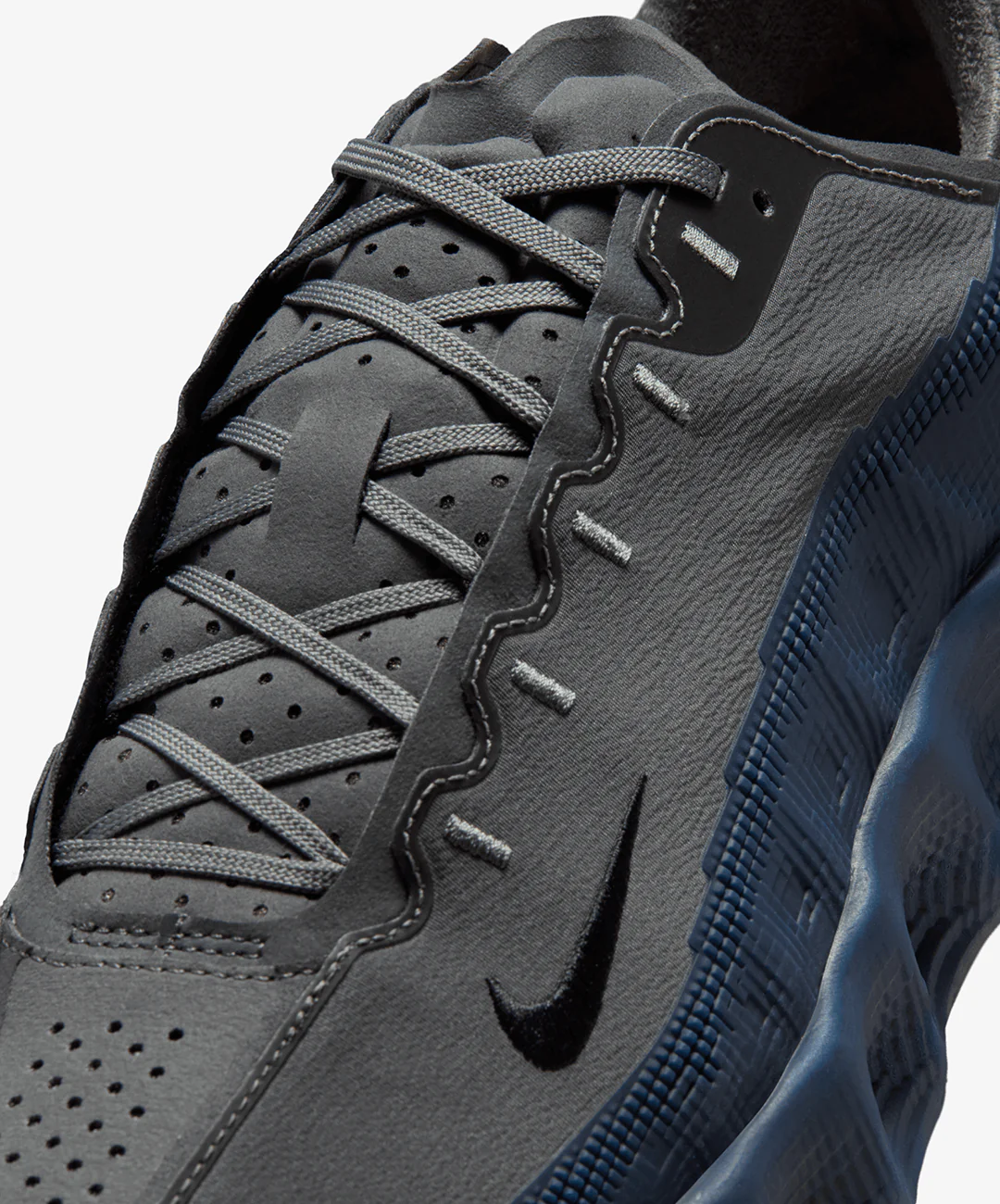 NIKE | AVA ROVER { IRON GREY/BLACK-COLLEGE NAVY-BLACK - Image 5