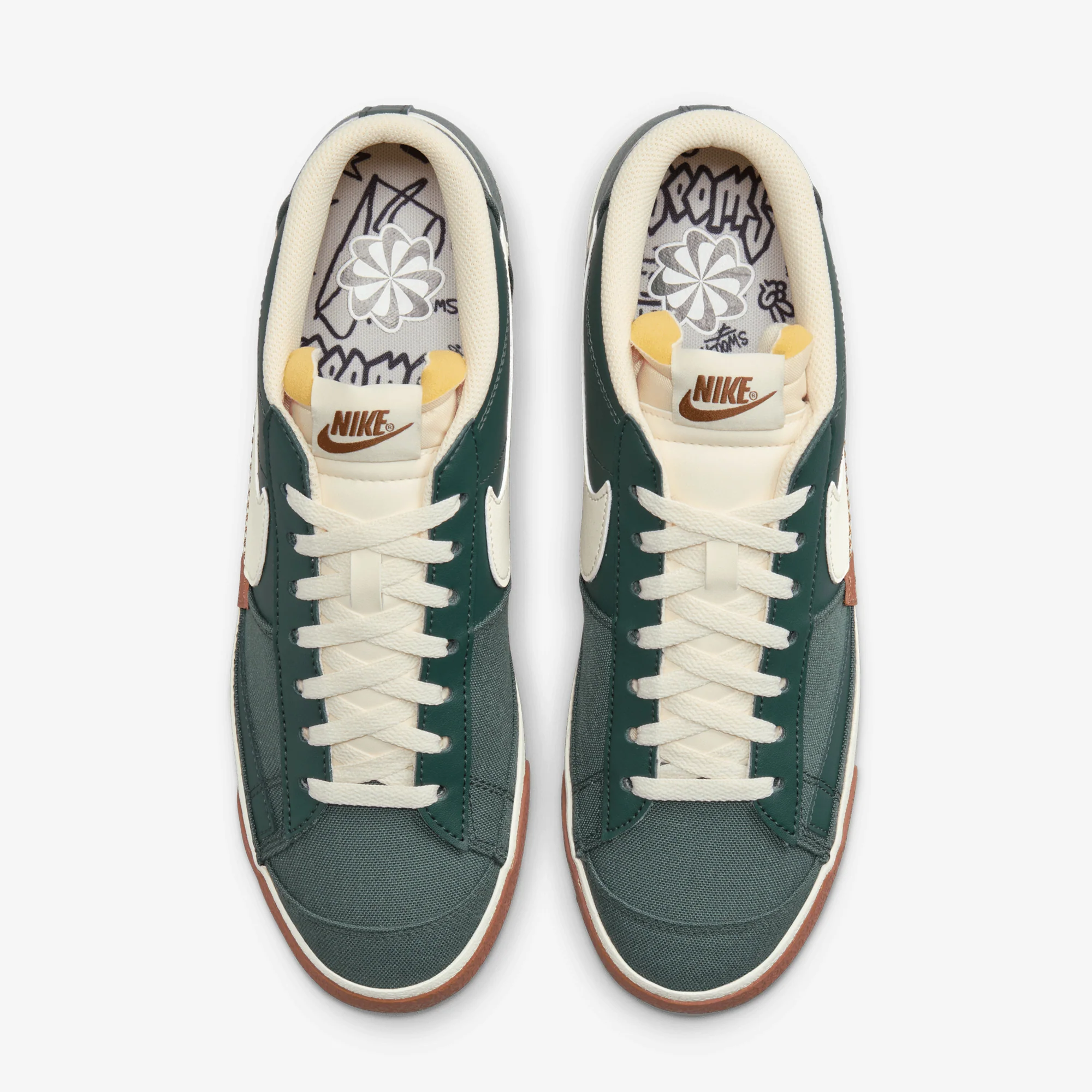 NIKE | BLAZER LOW PRO CLUB { VINTAGE GREEN/COCONUT MILK - Image 2