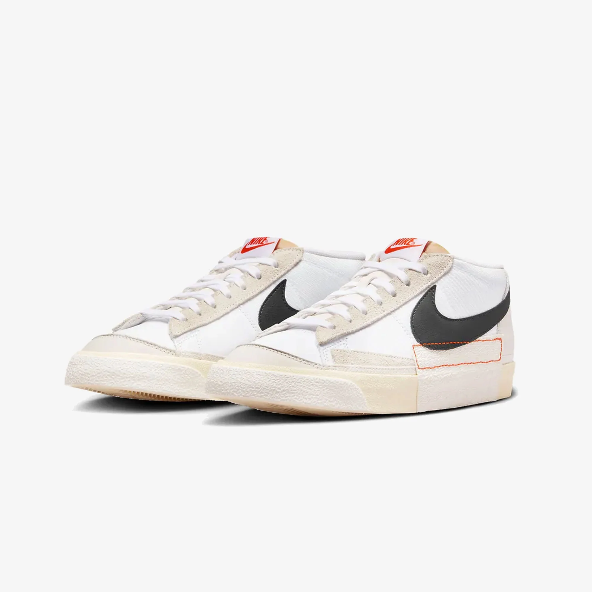 NIKE | BLAZER LOW PRO CLUB { WHITE/BLACK-BEACH-SUMMIT WHITE - Image 2