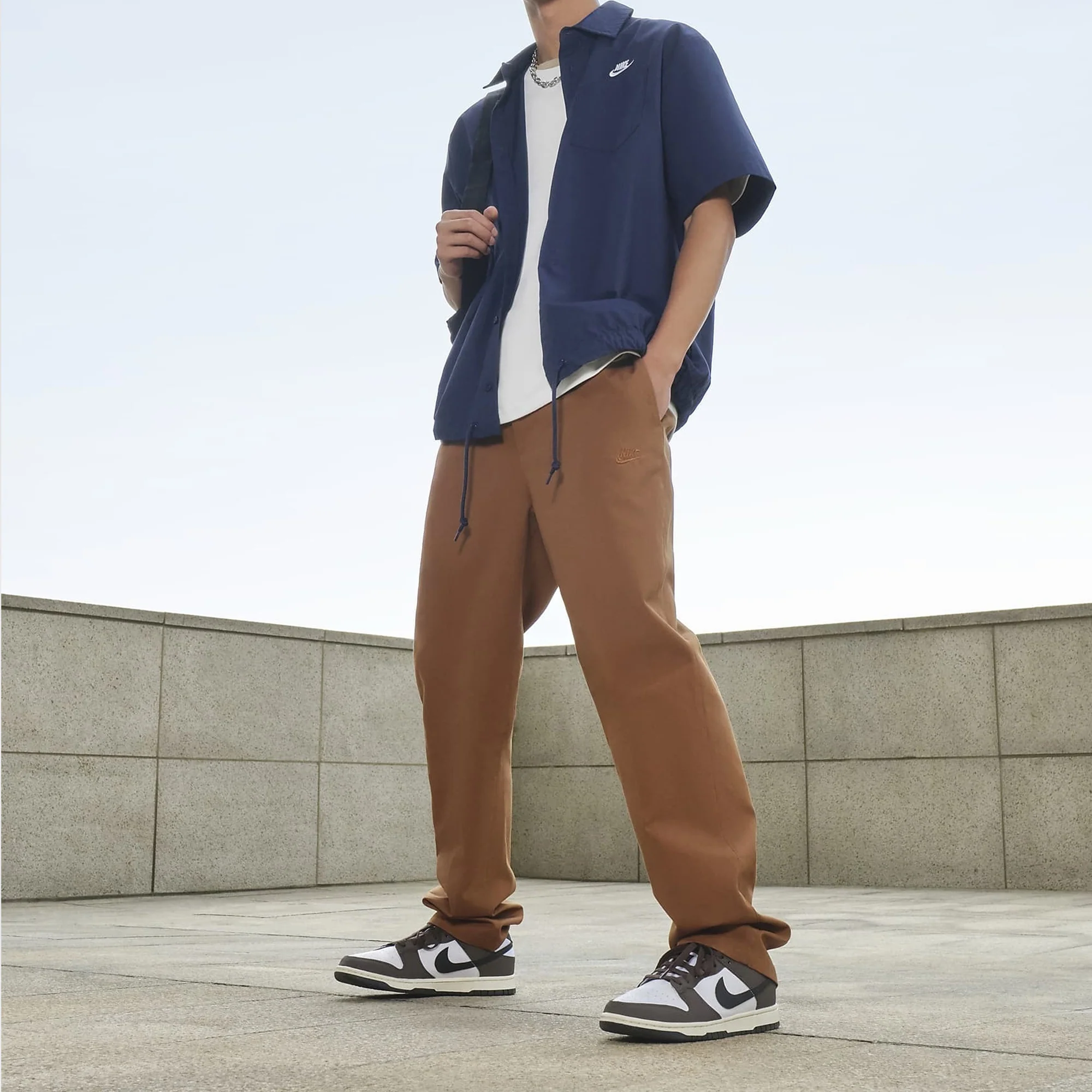 NIKE | CLUB SHORT SLEEVE OXFORD BUTTON-UP SHIRT { MIDNIGHT NAVY/WHITE - Image 6