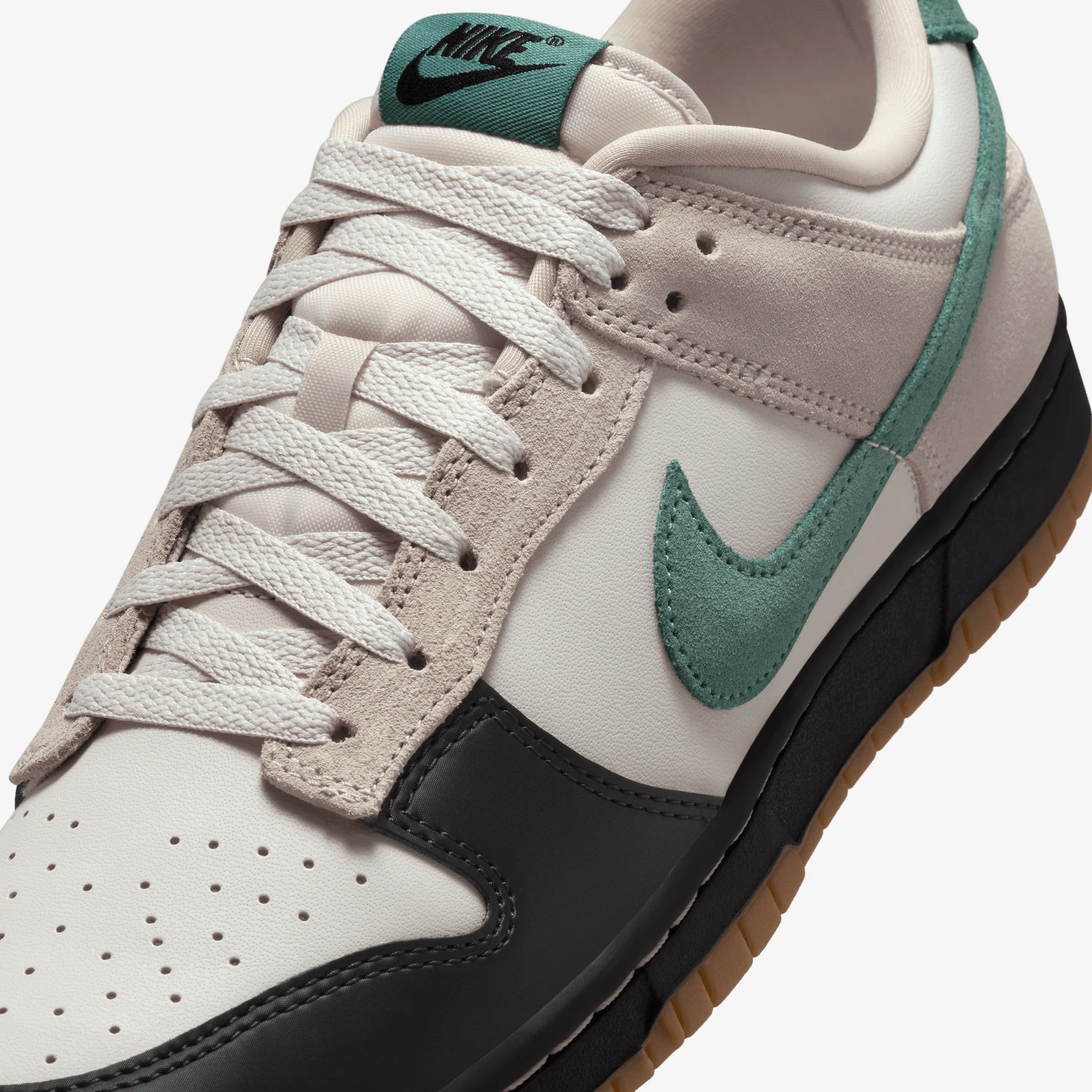NIKE | DUNK LOW { LT OREWOOD BRN/BICOASTAL-CREAM II-BLACK - Image 5