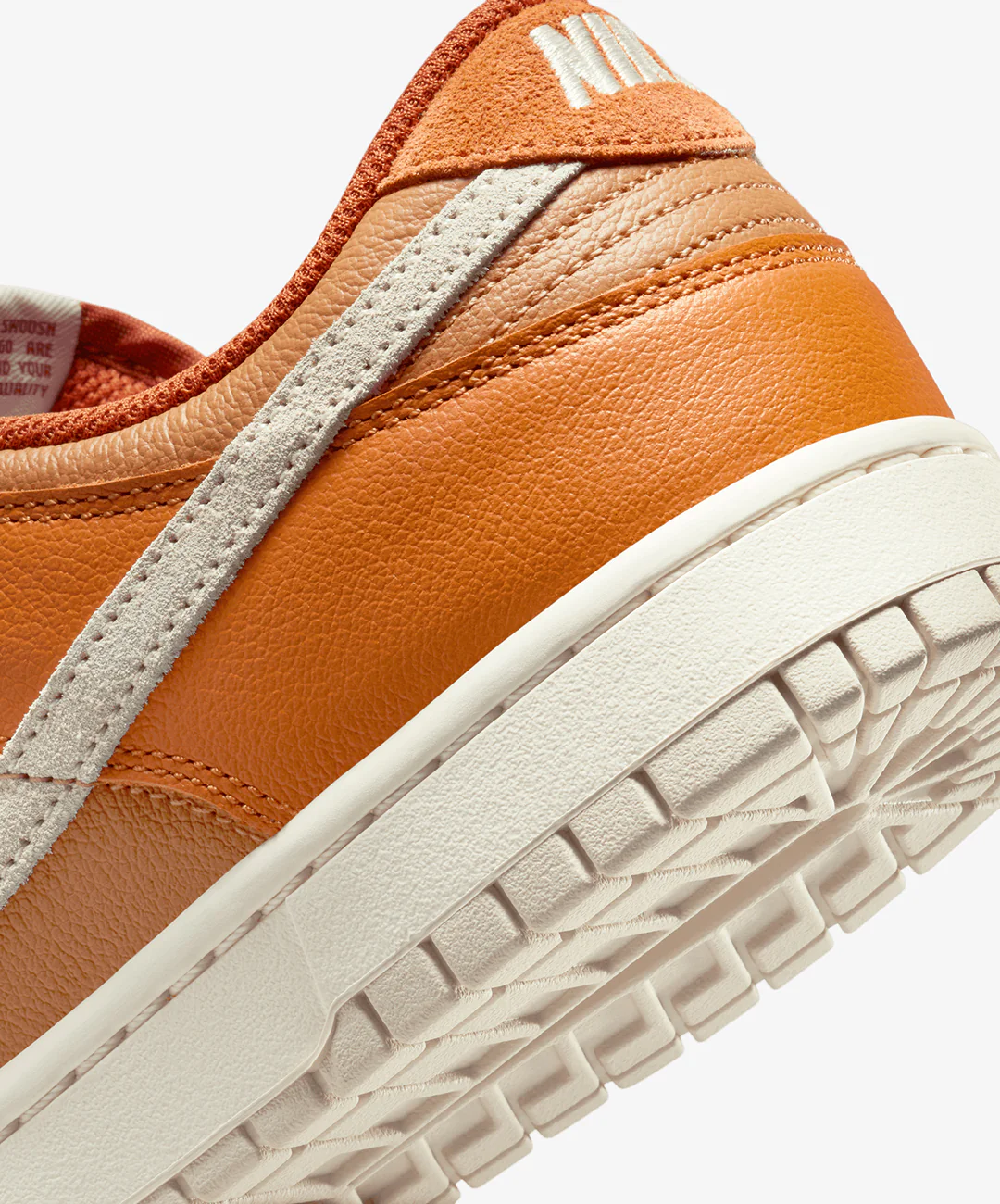 NIKE | DUNK LOW RETRO { MONARCH/LT OREWOOD BRN-FLAX-DARK RUSSET - Image 6