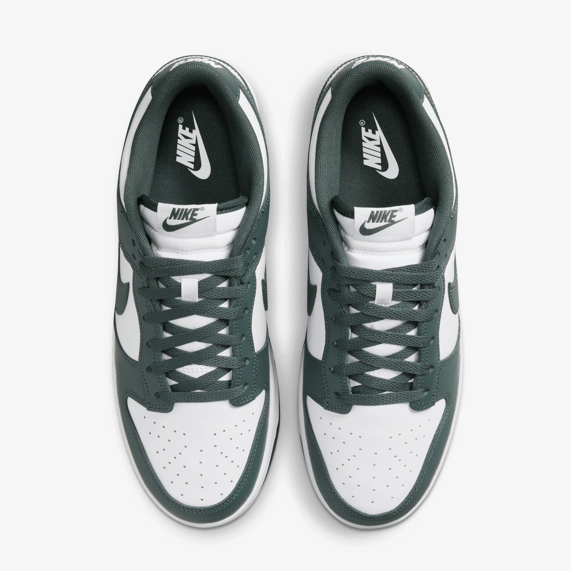 NIKE | DUNK LOW RETRO { WHITE/VINTAGE GREEN-WHITE - Image 2