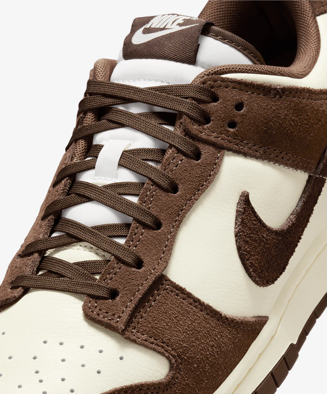 NIKE | DUNK LOW RETRO SE { PALE IVORY/BAROQUE BROWN-PALE IVORY - Image 6