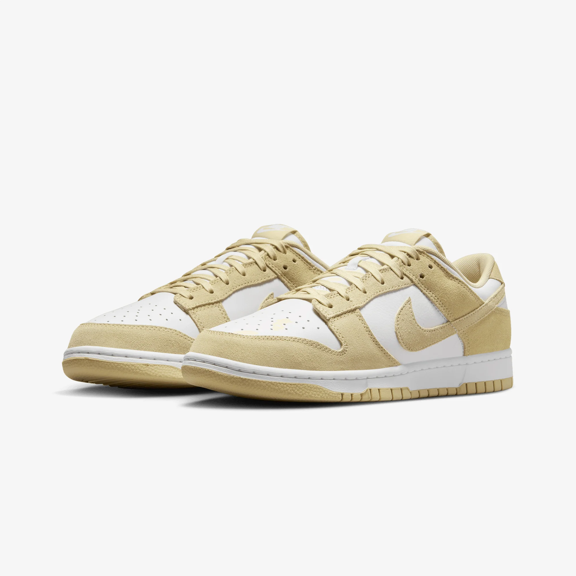NIKE | DUNK LOW RETRO { WHITE/TM GOLD-WHITE - Image 3