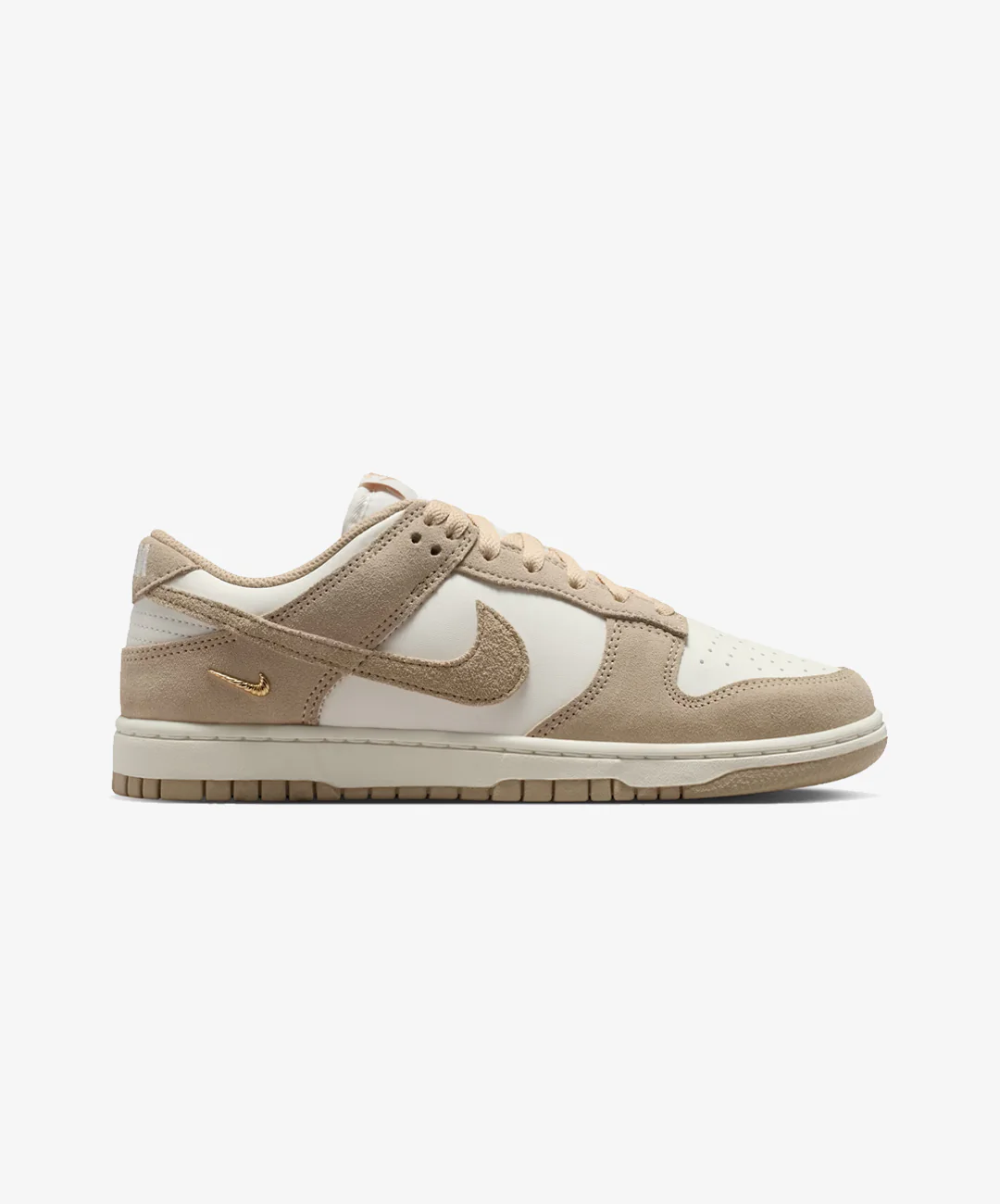 NIKE | DUNK LOW { SAIL/LINEN-WHITE-METALLIC GOLD
