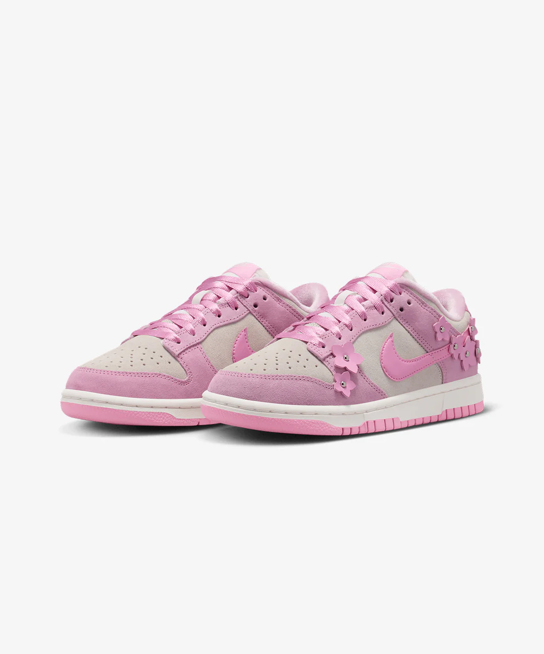 NIKE | DUNK LOW SE { PINK RISE/PINK RISE-SAIL - Image 3