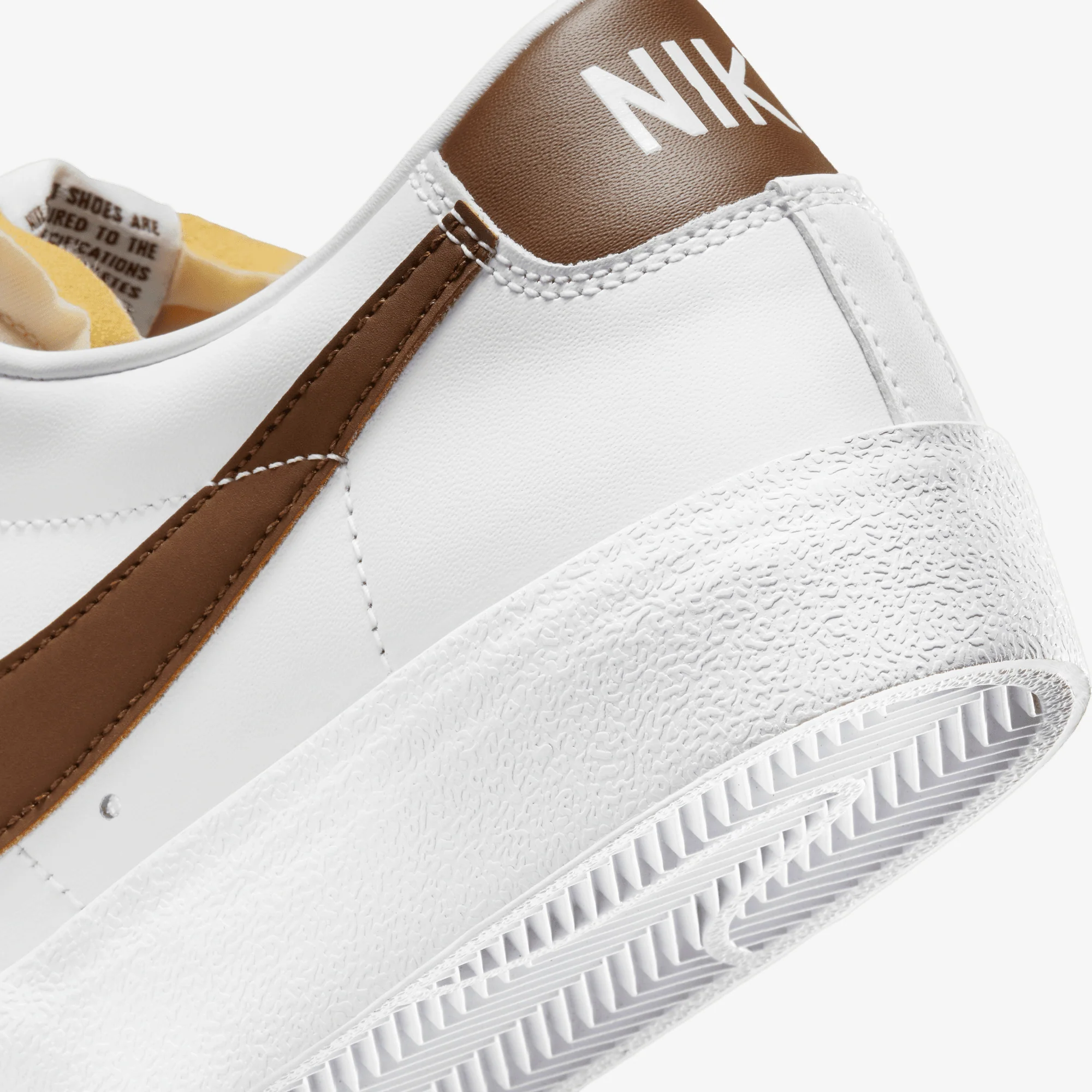 NIKE | NIKE BLAZER LOW '77 VINTAGE { SUMMIT WHITE/CACAO WOW-PHOTON DUST - Image 6
