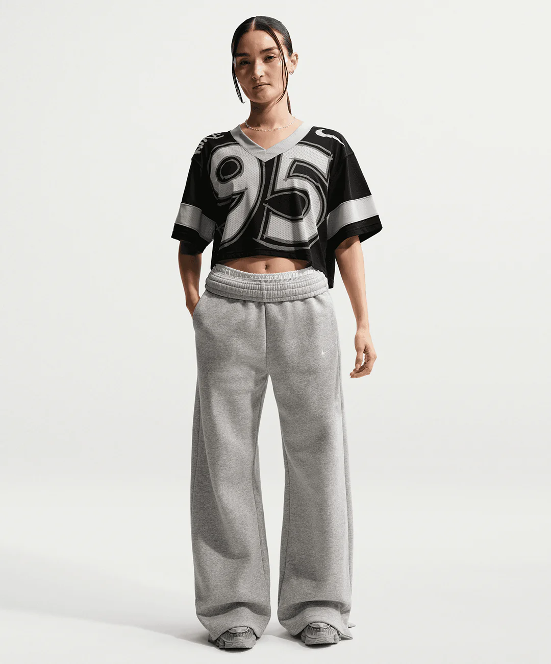 NIKE | SPORTSWEAR OVERSIZED CROPPED JERSEY { BLACK LIGHT SMOKE - Image 4