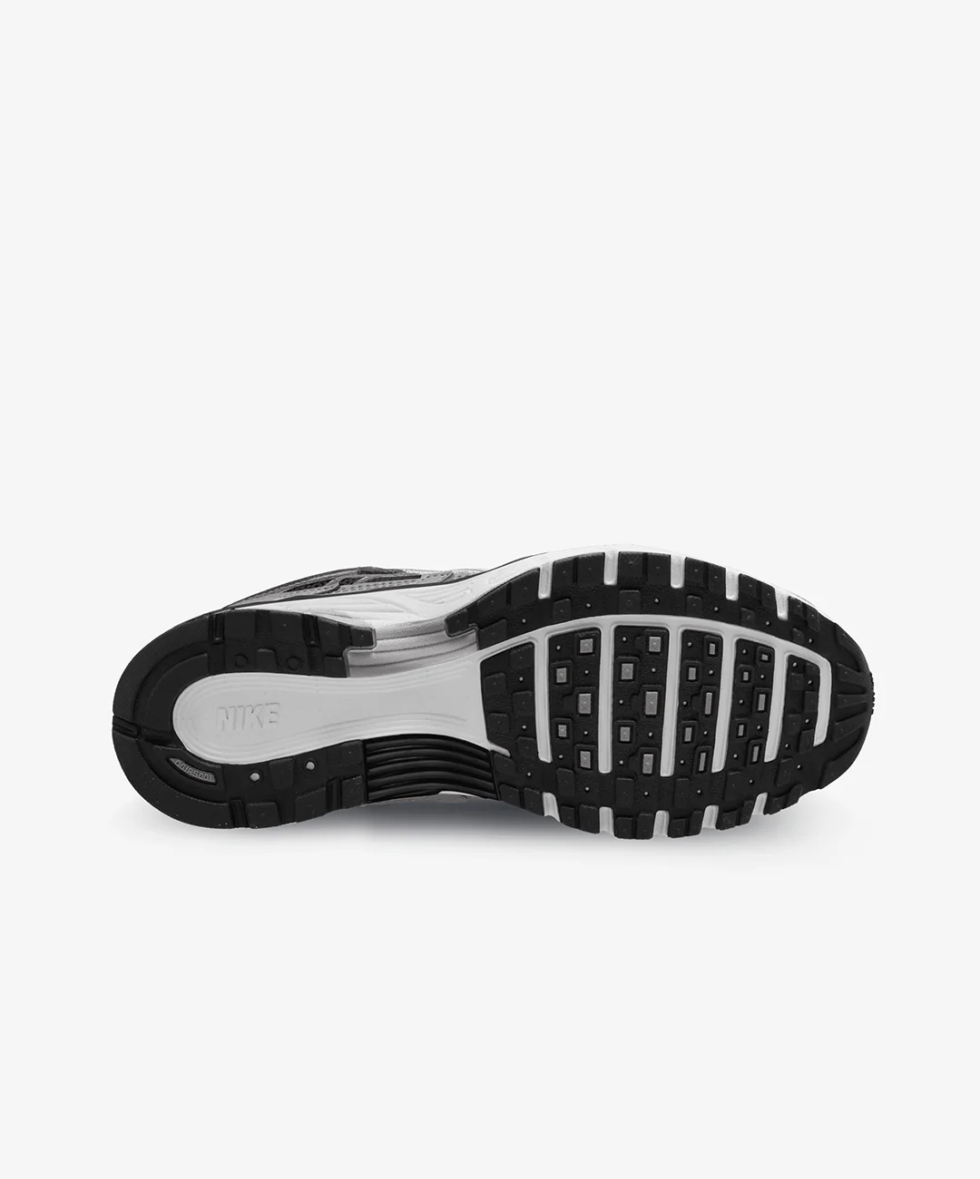NIKE | P-6000 { METALLIC SILVER/METALLIC SILVER-BLACK - Image 7