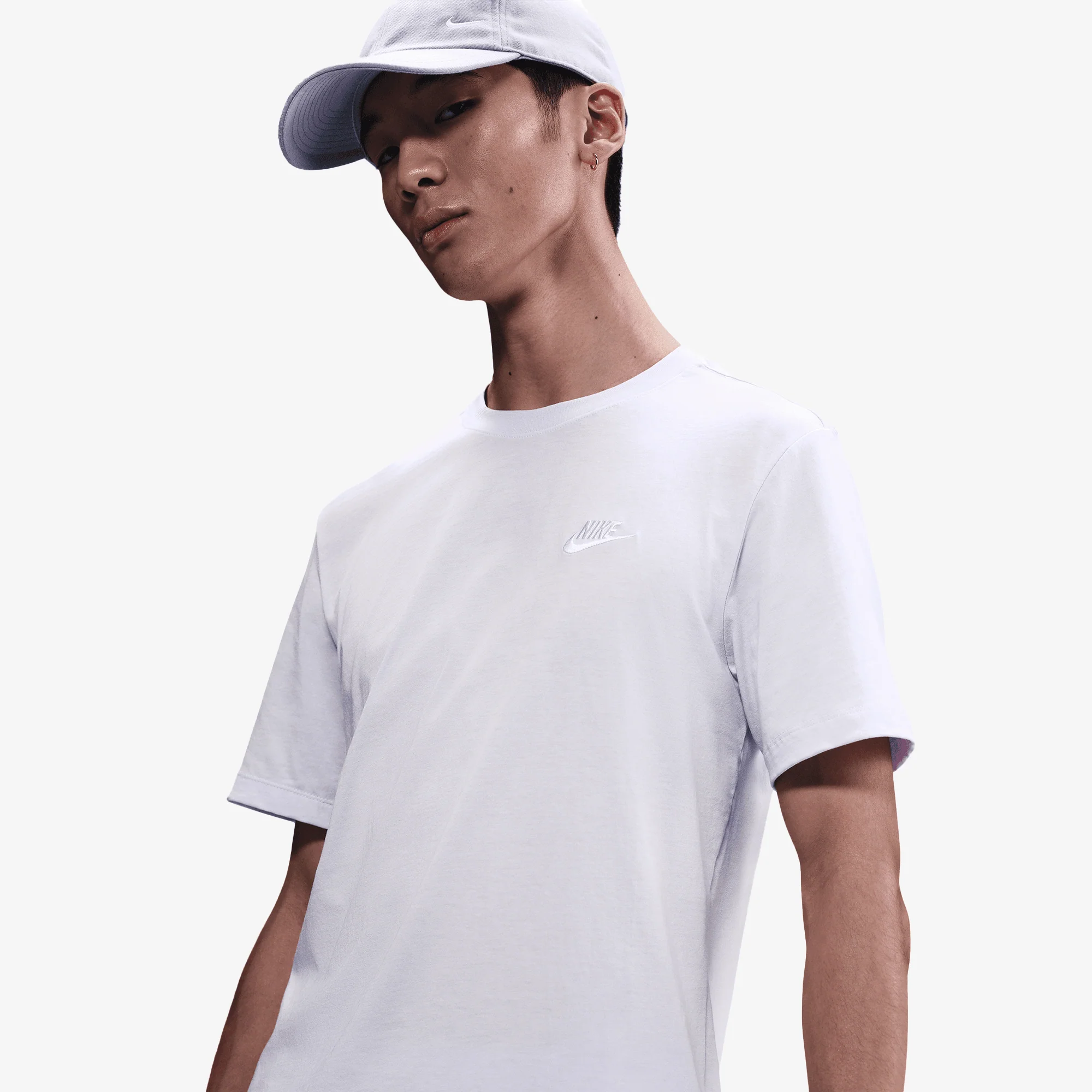NIKE | SPORTSWEAR CLUB T-SHIRT { PURPLE