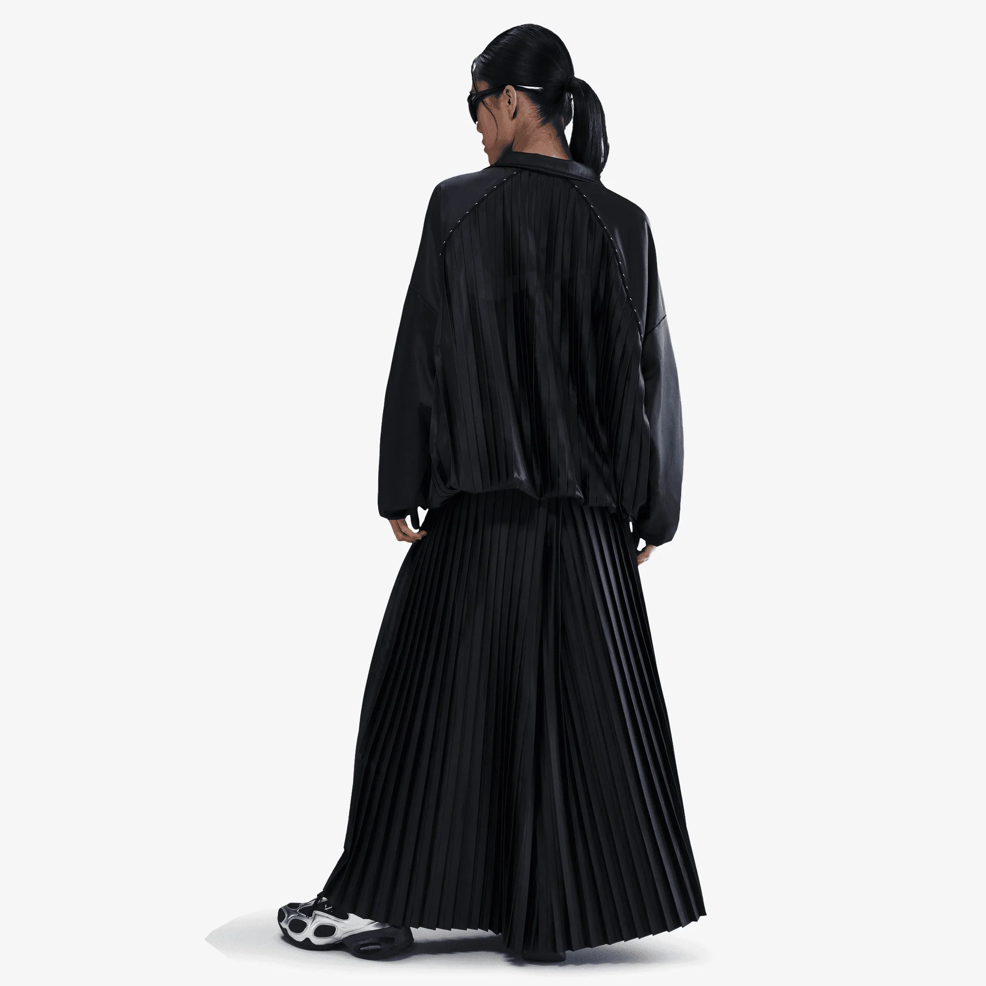 NIKE | SPORTSWEAR COLLECTION { BLACK/SAIL/OFF NOIR - Image 5