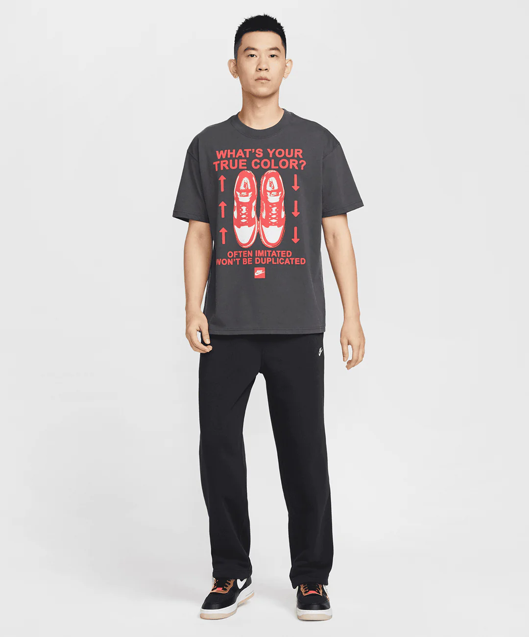 NIKE | SPORTSWEAR T-SHIRT { ANTHRACITE - Image 5