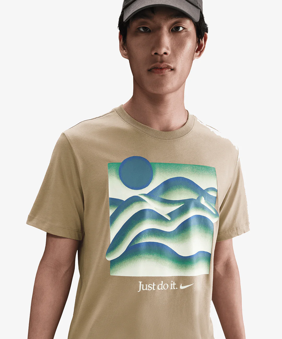 NIKE | SPORTSWEAR T-SHIRT { PARACHUTE BEIGE