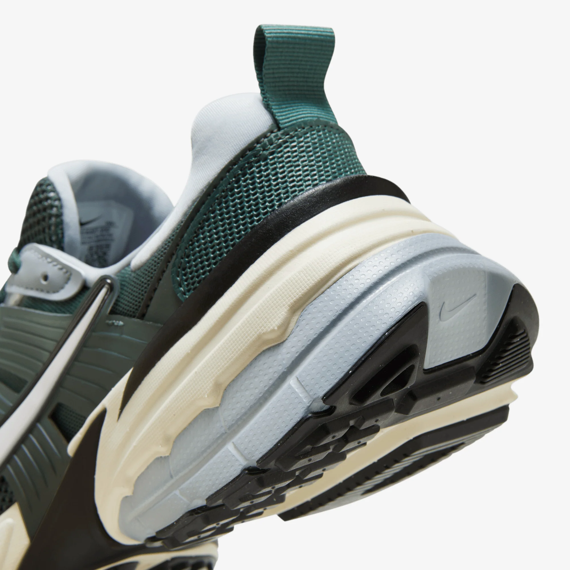Nike | V2K RUN { VINTAGE GREEN/VINTAGE GREEN - Image 6