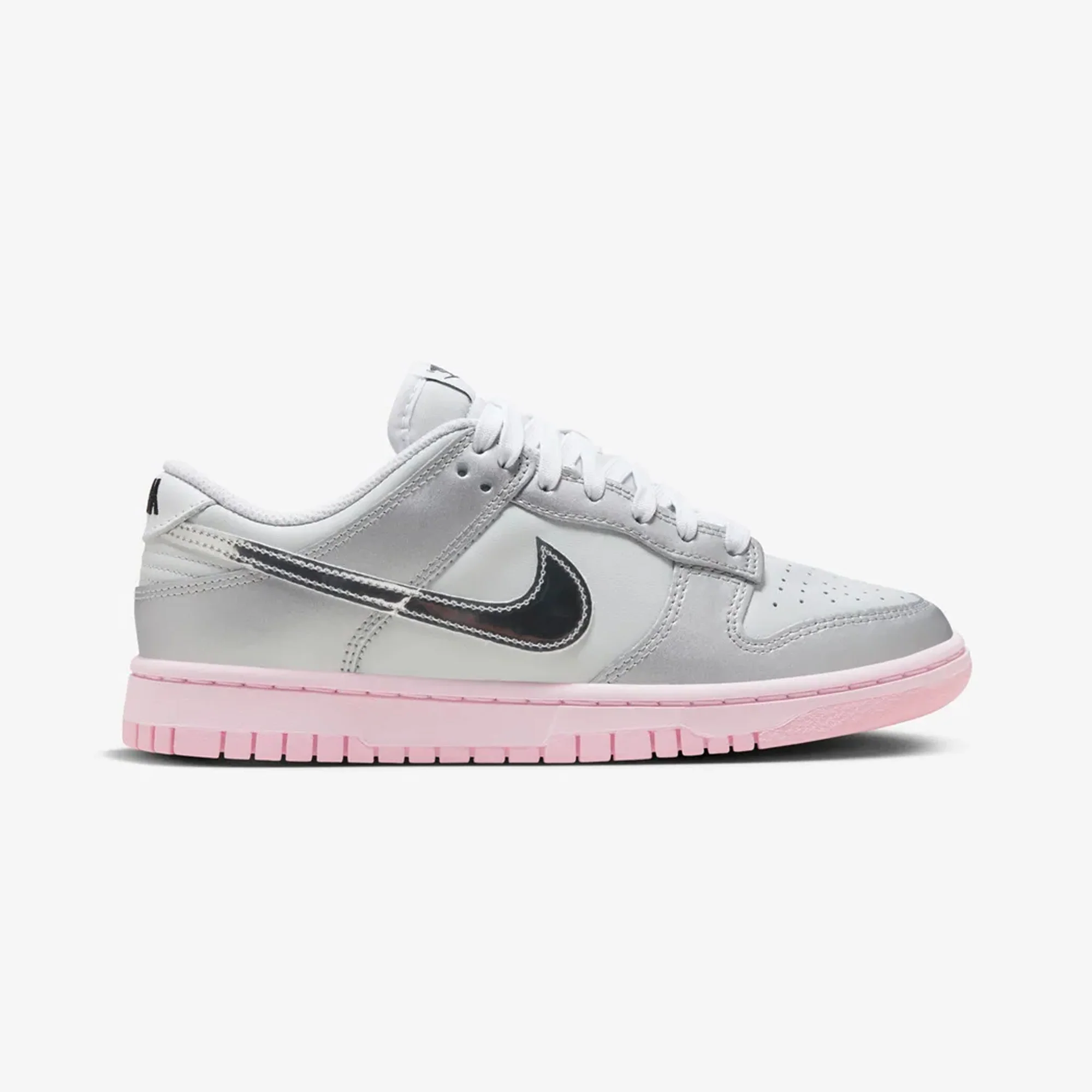 NIKE | DUNK LOW LX { PHOTON DUST/METALLIC SILVER-PINK FOAM