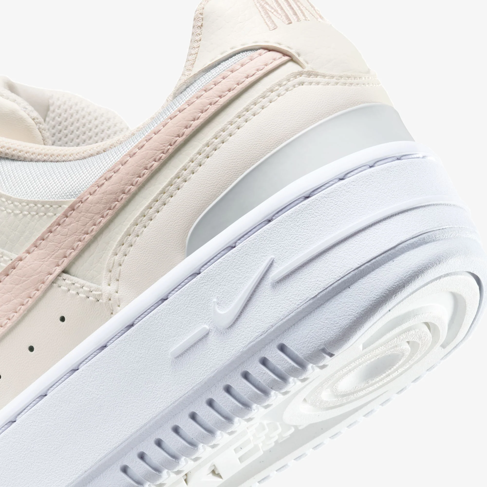 NIKE | GAMMA FORCE { SAIL/GUAVA ICE-FOOTBALL GREY-WHITE - Image 6