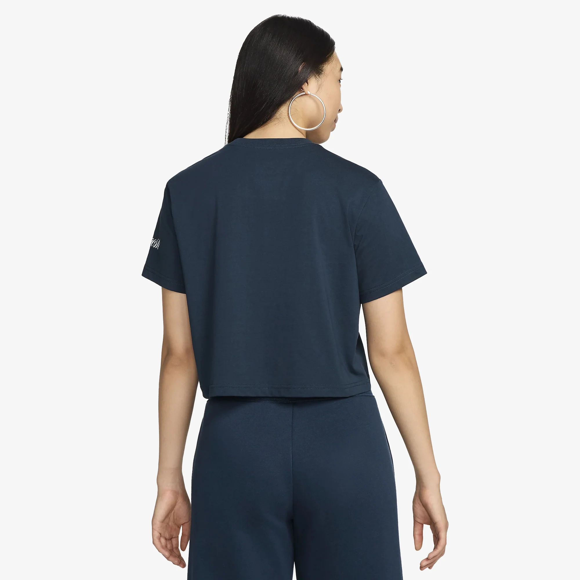NIKE | SPORTSWEAR LOOSE SHORT-SLEEVE CROPPED T-SHIRT { BLUE - Image 2