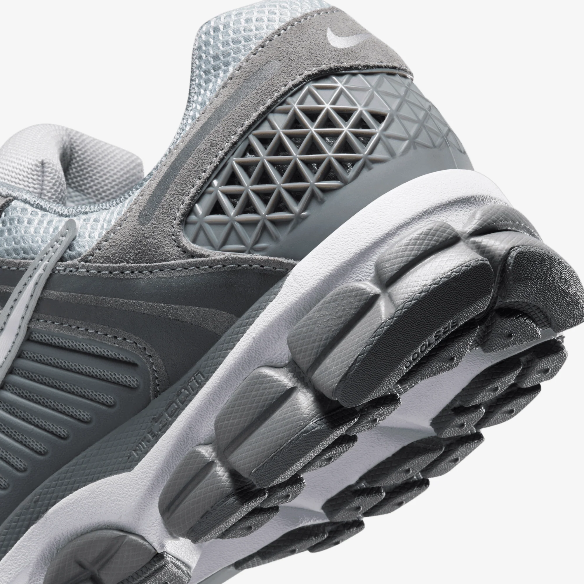 NIKE | ZOOM VOMERO 5 { COOL GREY/WHITE-WOLF GREY - Image 6