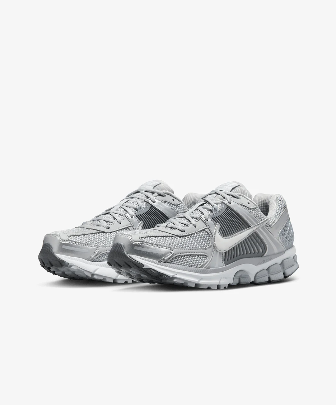 NIKE | ZOOM VOMERO 5 { WOLF GREY/WHITE-METALLIC SILVER - Image 4