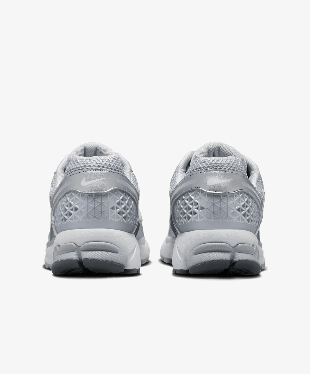 NIKE | ZOOM VOMERO 5 { WOLF GREY/WHITE-METALLIC SILVER - Image 5