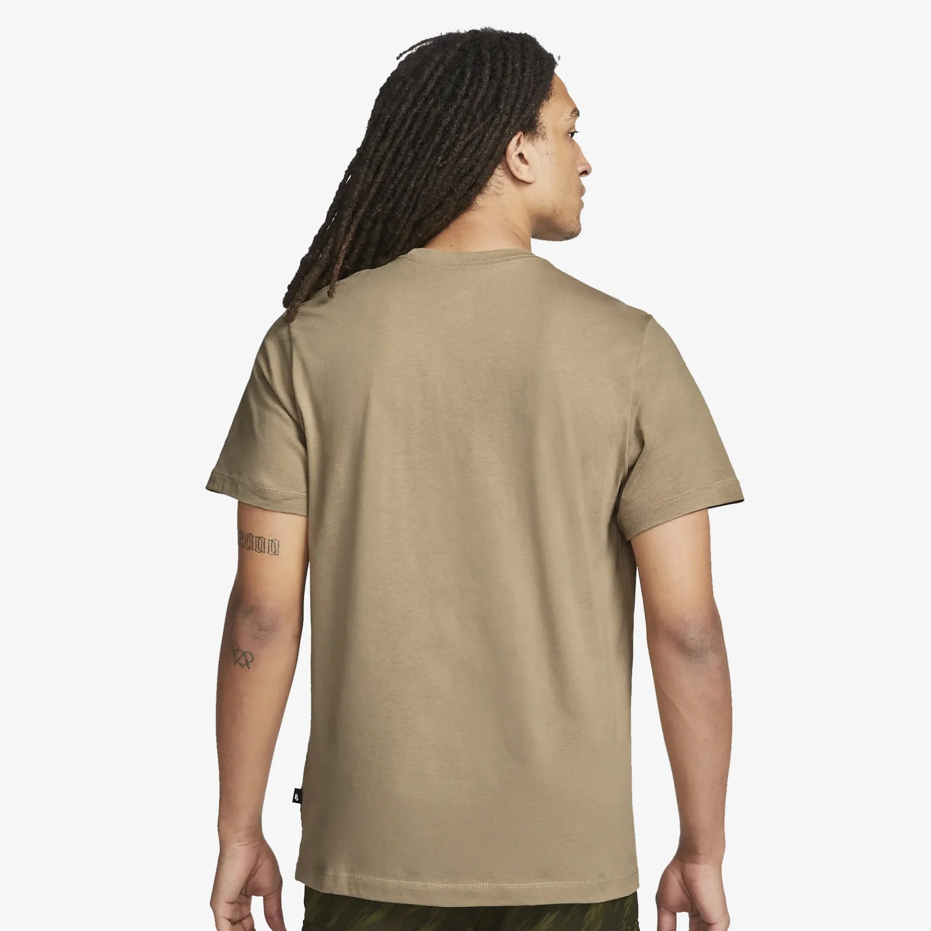 Nike | NSW TEE FANTASY GRAPHIC  { KHAKI - Image 2
