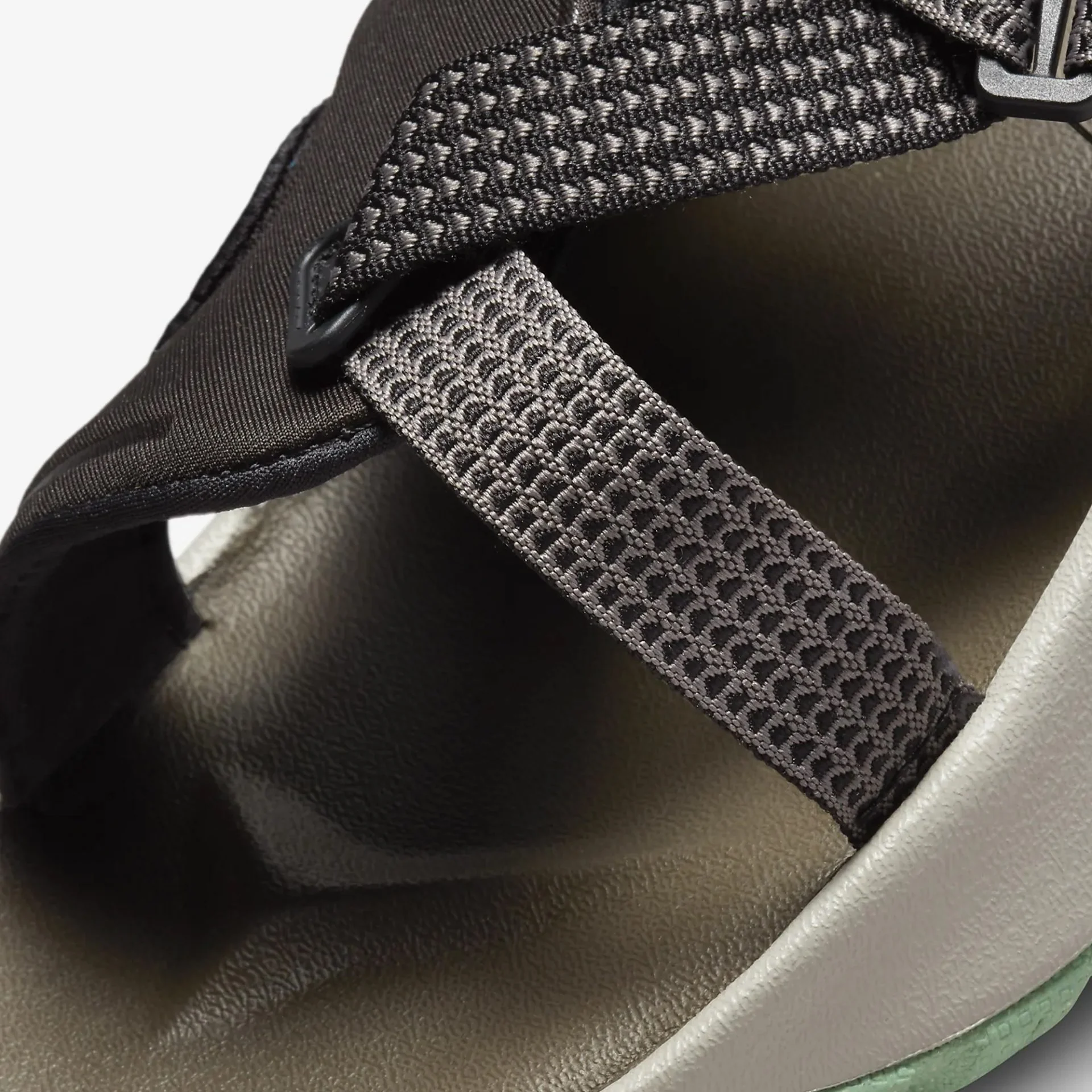 Nike | ONEONTA SANDALS  { BLACK / COBBLESTONE - Image 3