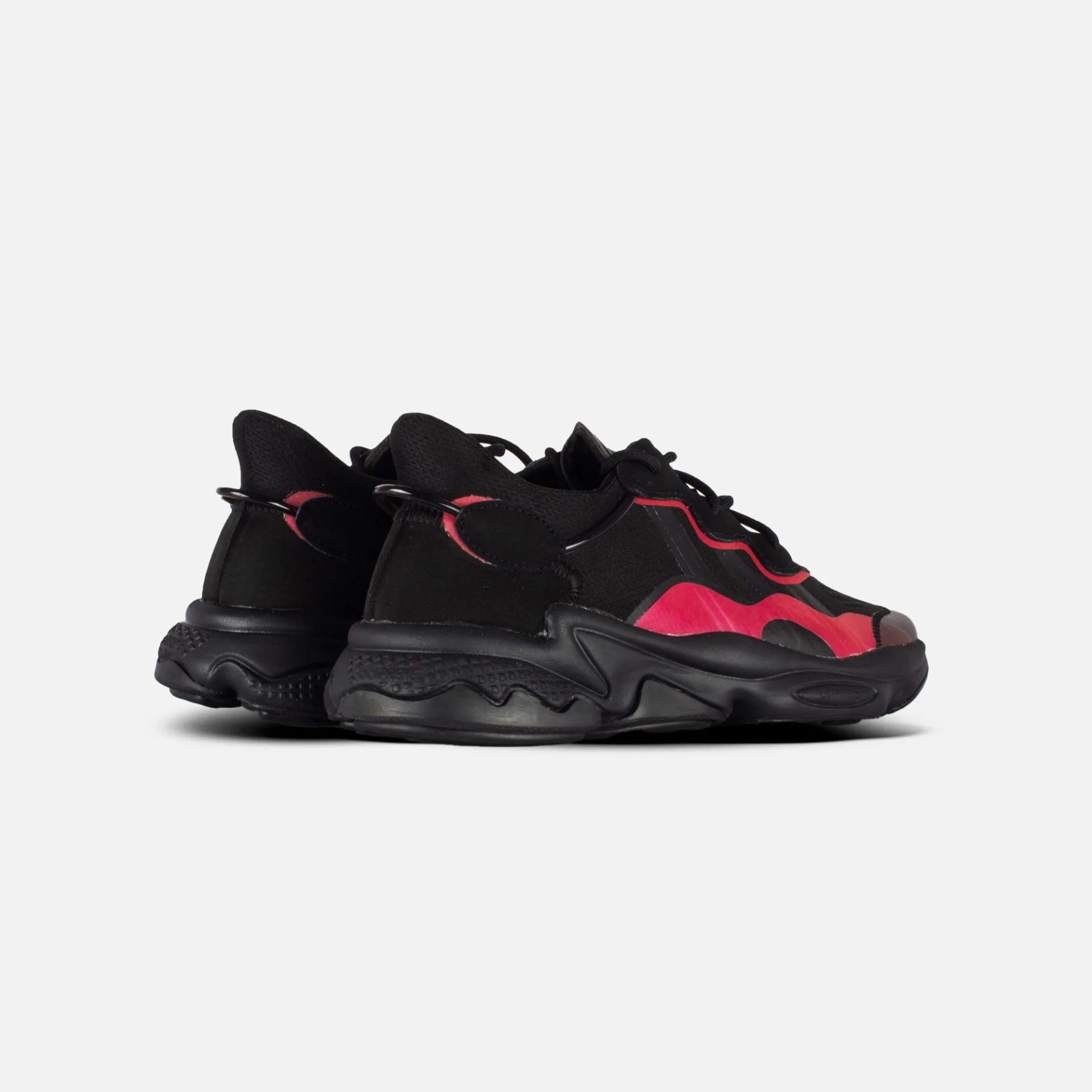 Adidas | OZWEEGO - Image 3