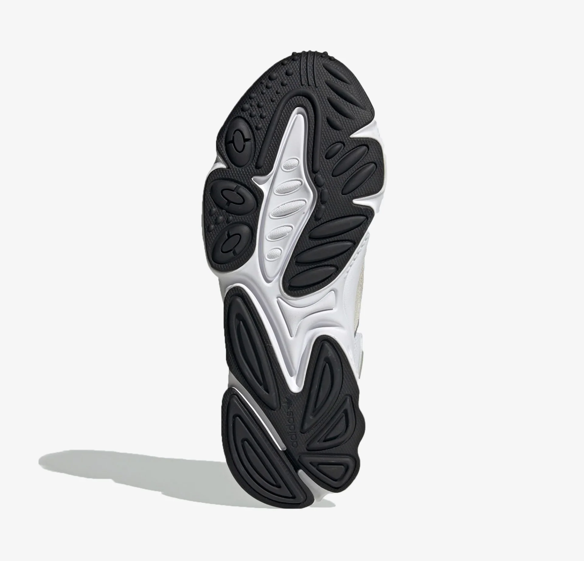 Adidas Originals | OZWEEGO { CLOUD WHITE/ CORE BLACK - Image 7
