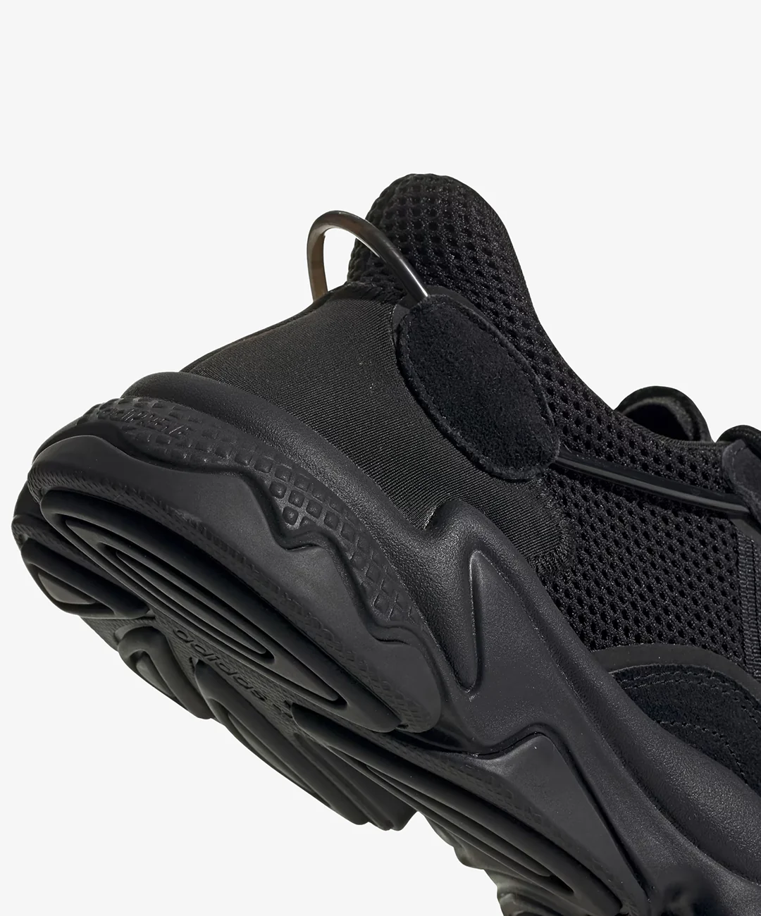 ADIDAS ORIGINALS | OZWEEGO { CORE BLACK - Image 6
