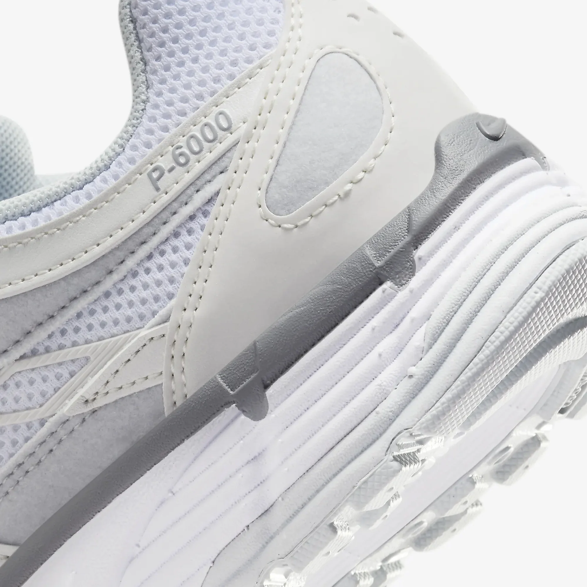 Nike | P-6000  { MTLC SUMMIT WHT/WHITE-PURE PLATINUM - Image 5