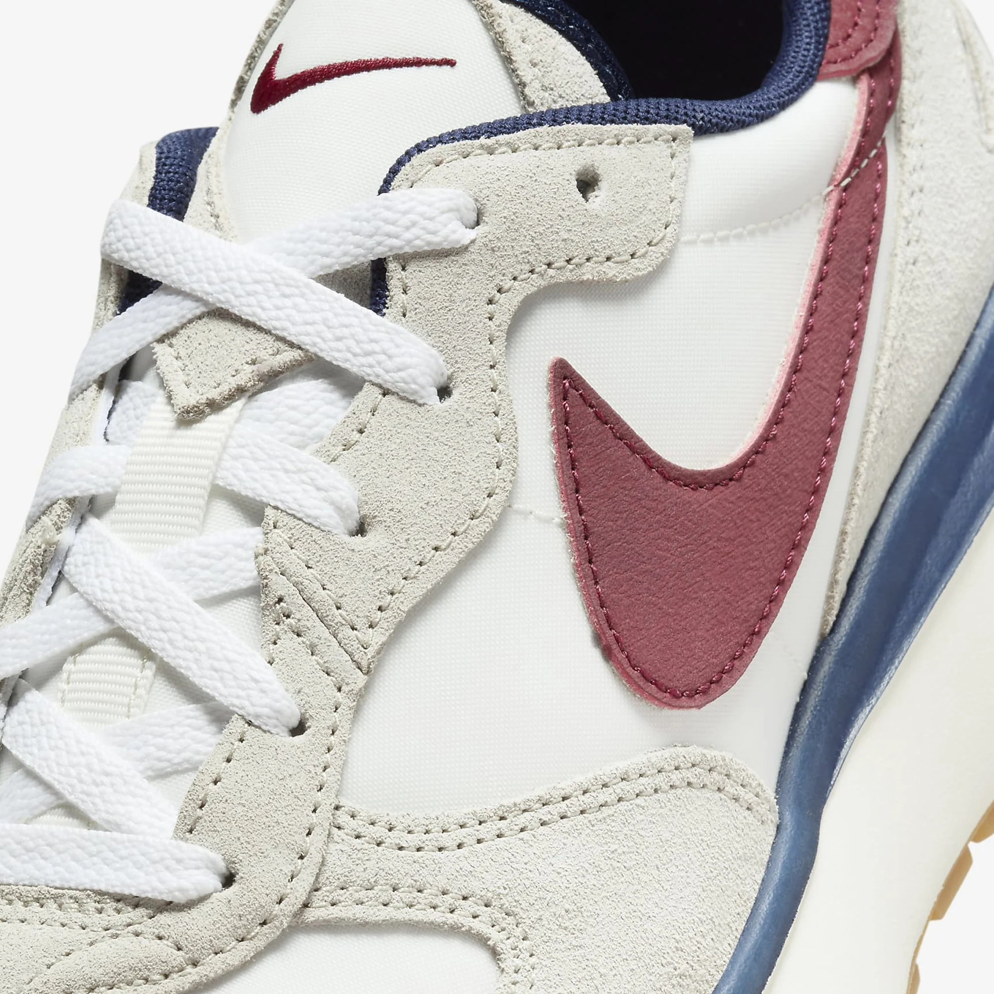 Nike | PHOENIX WAFFLE { LIGHT BONE/TEAM RED-SAIL-MIDNIGHT NAVY - Image 4