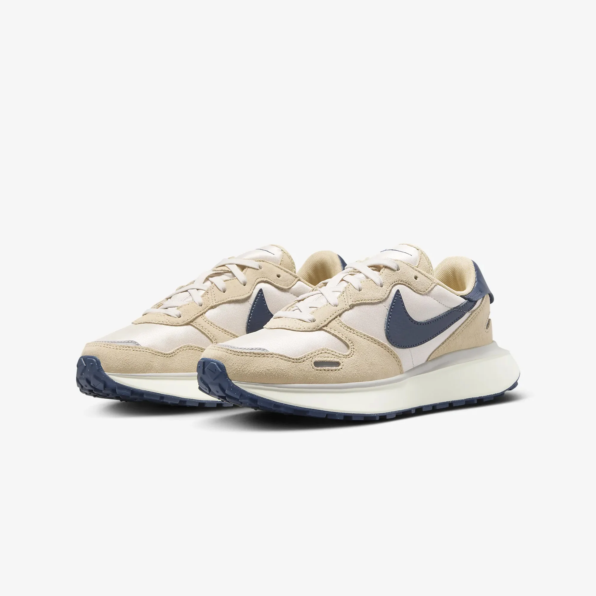 Nike | PHOENIX WAFFLE { LT OREWOOD BRN/MIDNIGHT NAVY-TEAM GOLD - Image 2
