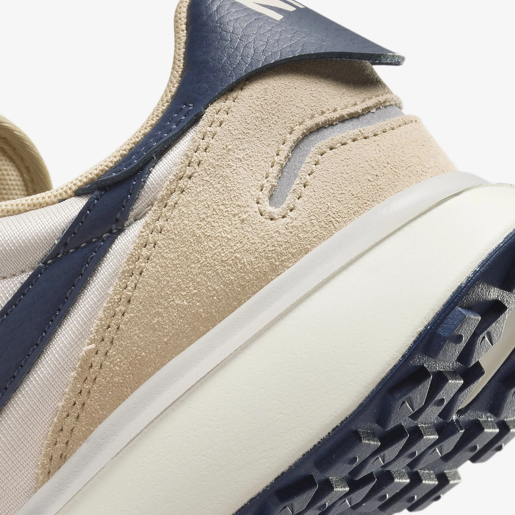 Nike | PHOENIX WAFFLE { LT OREWOOD BRN/MIDNIGHT NAVY-TEAM GOLD - Image 5