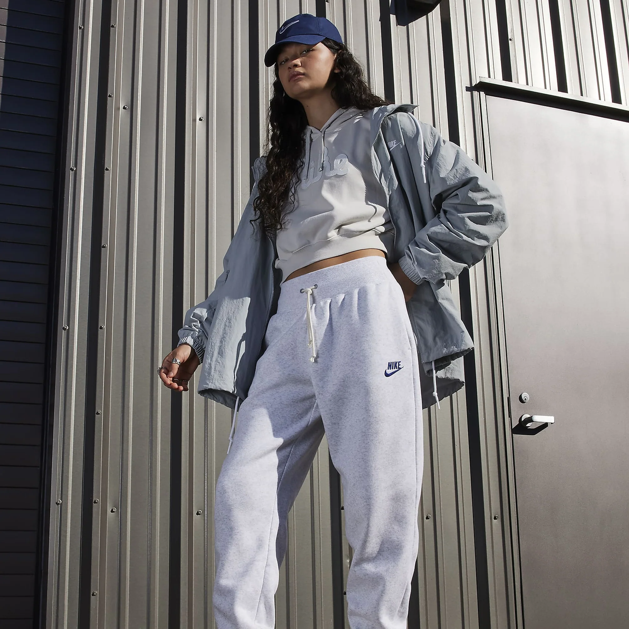 Nike | PHOENIX WAFFLE { LT OREWOOD BRN/MIDNIGHT NAVY-TEAM GOLD - Image 8