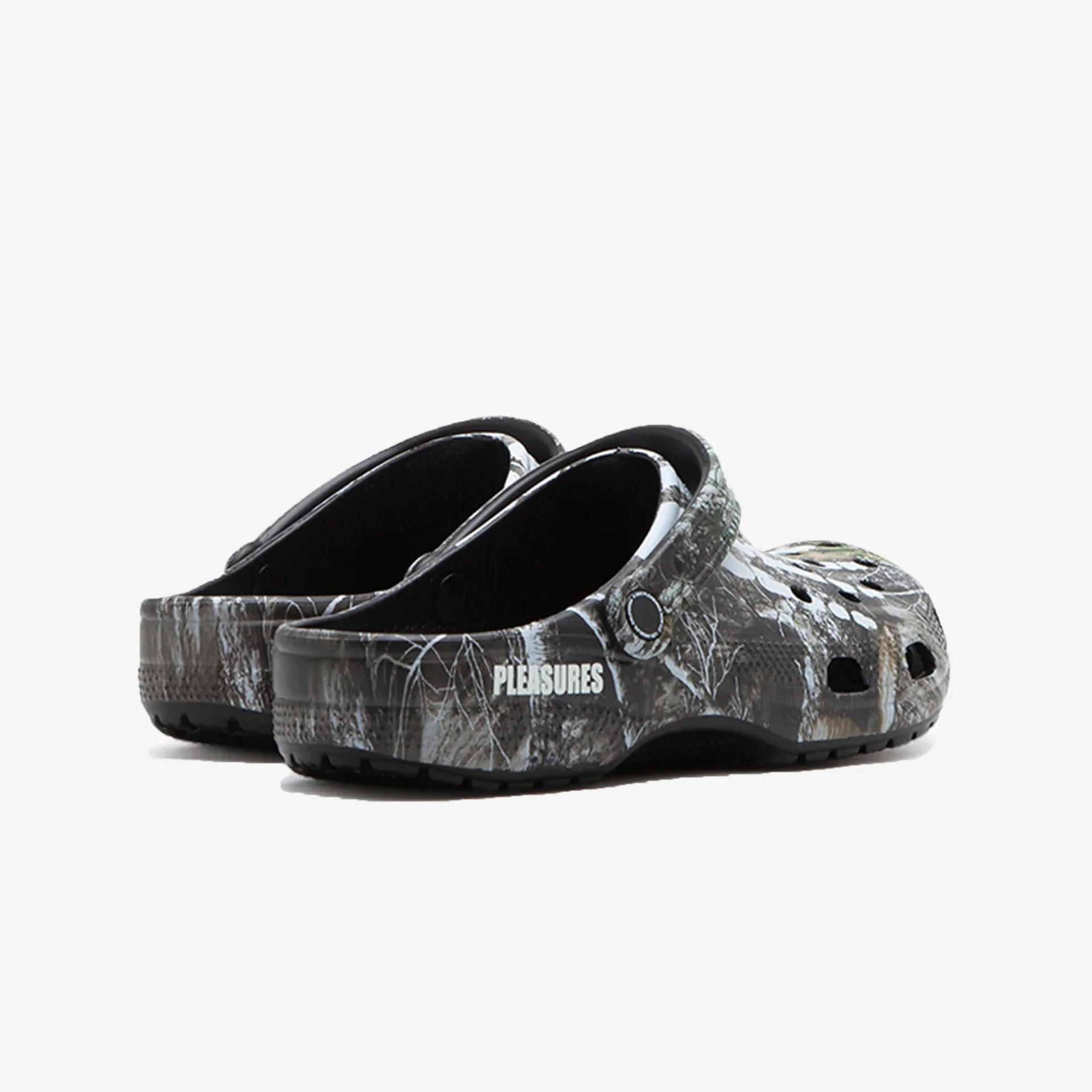 Crocs | PLEASURES CLASSIC CLOG "CAMO" - Image 3