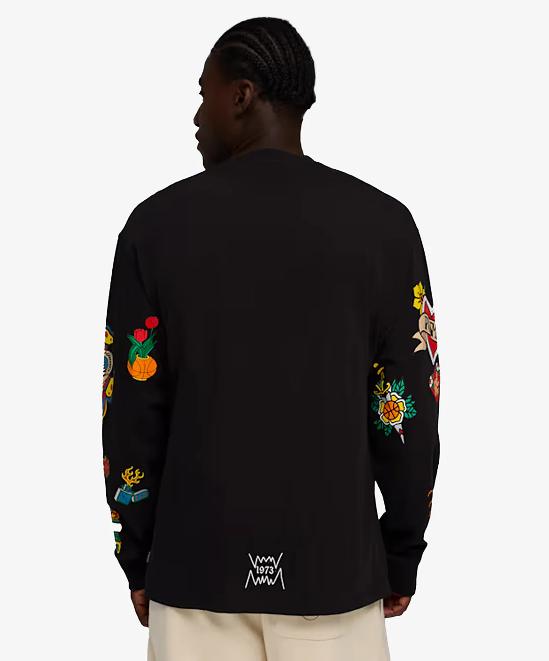 PUMA | SWISH N' INK LONG SLEEVE OVERSIZED BASKETBALL TEE { BLACK - Image 2