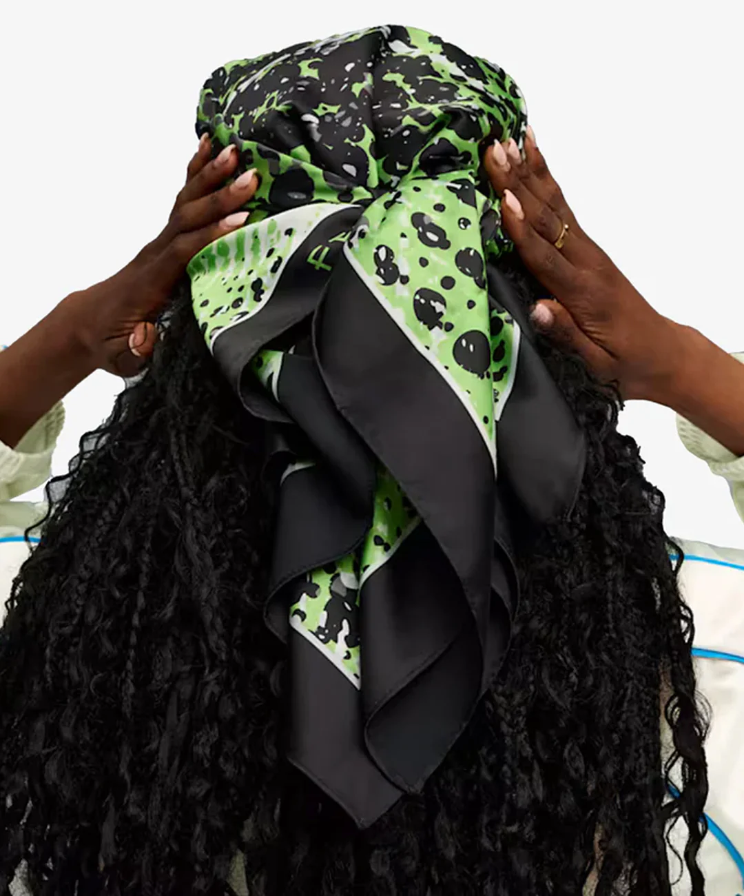 PUMA | x FENTY SCARF { ELEKTRO GREEN-PUMA BLACK - Image 2